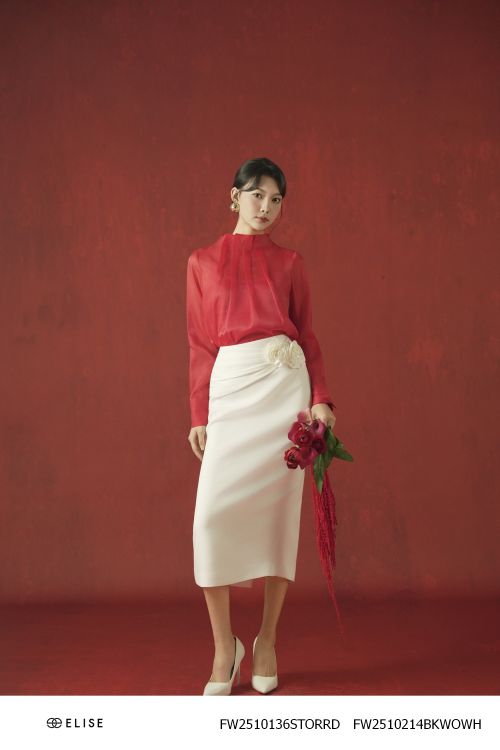 JUPE TRẮNG PHỦ VẠT CẠP XẾP LY HOA