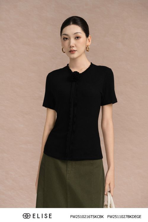 ÁO THUN ĐEN CỔ BÈO ĐÍNH HOA