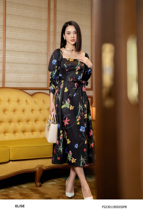 ĐẦM LỤA HOA NỀN ĐEN CỔ VUÔNG