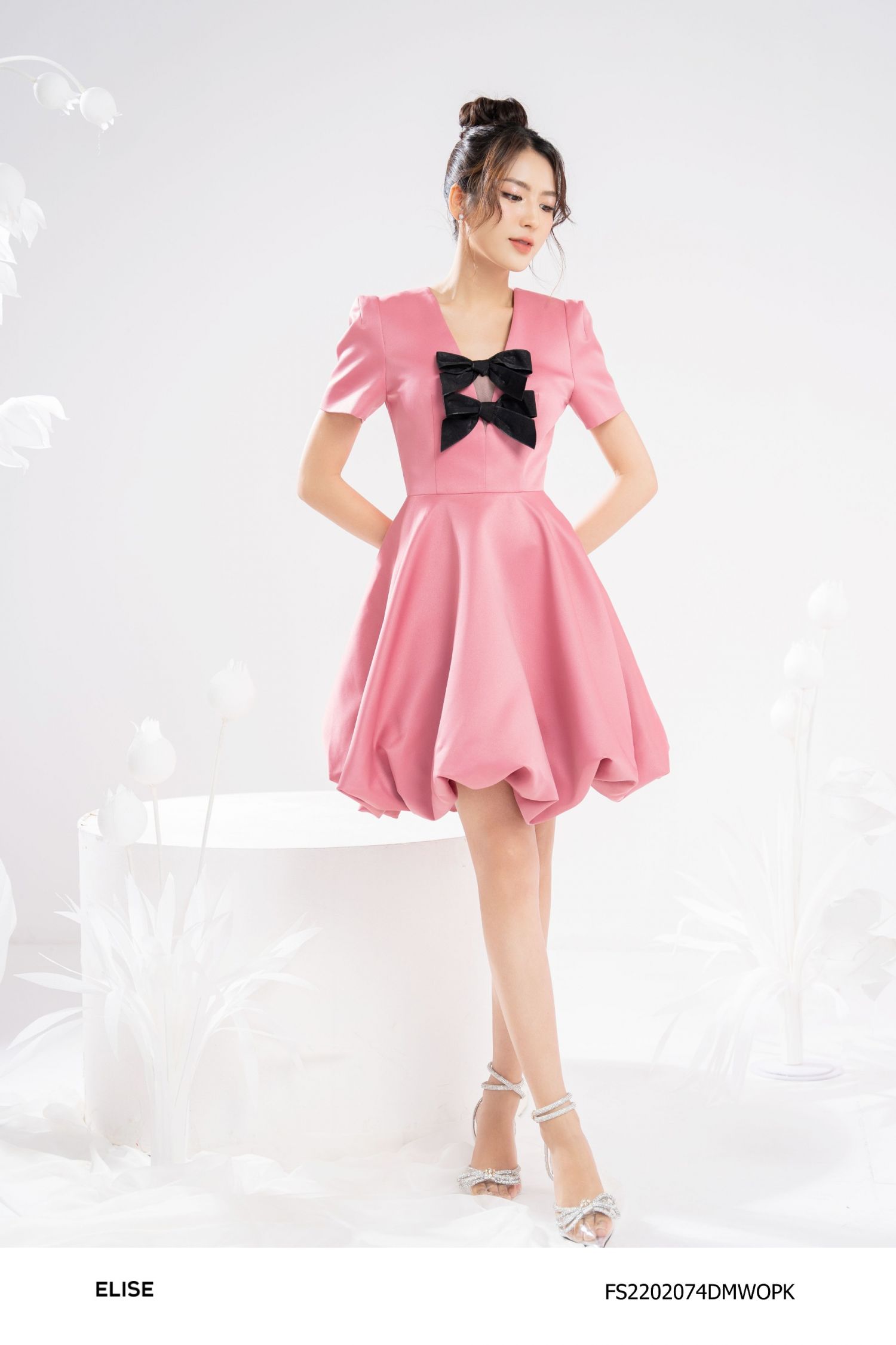 Váy ngắn màu hồng | CHYMEOCHY