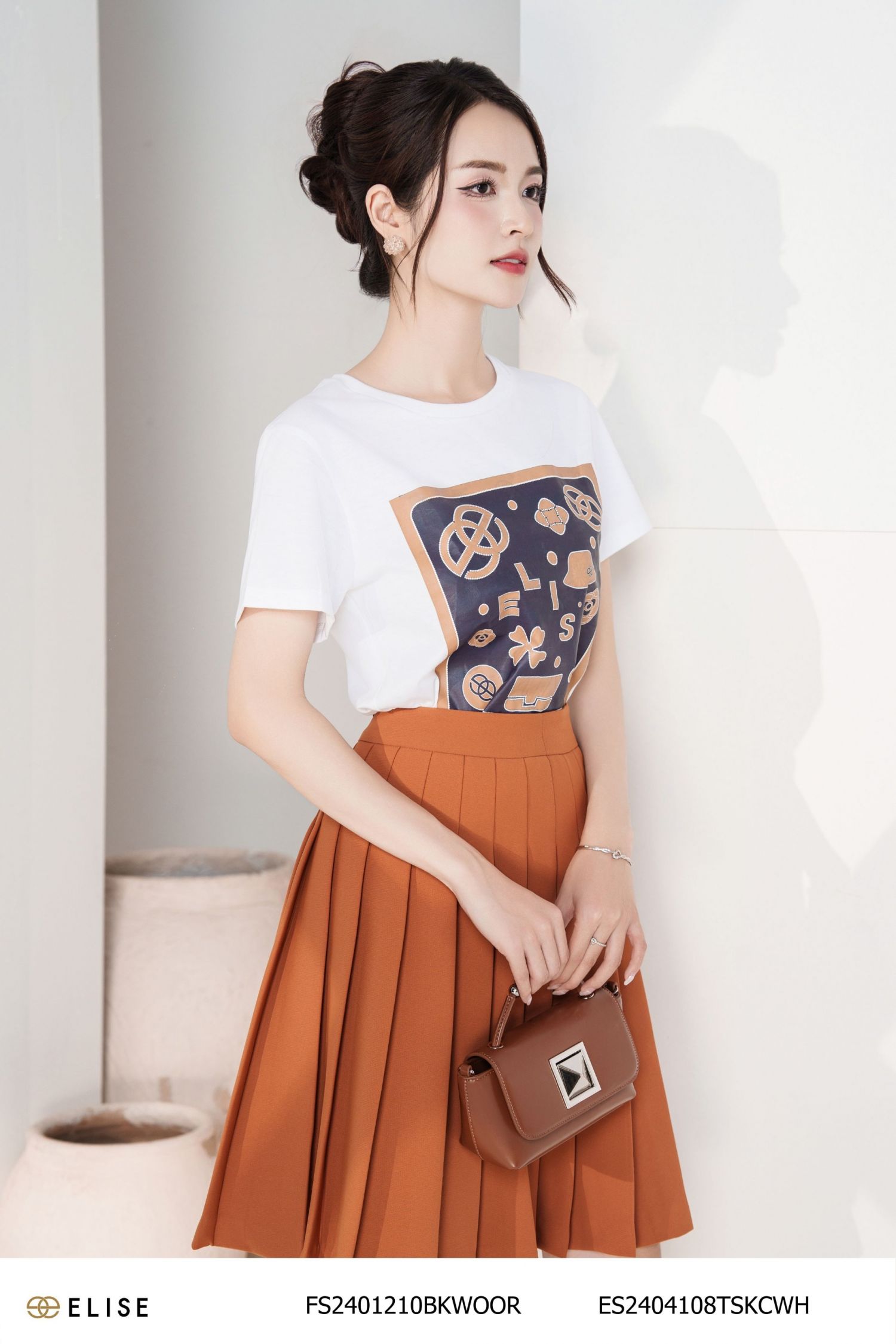 ÁO THUN TRẮNG IN HOẠ TIẾT VUÔNG