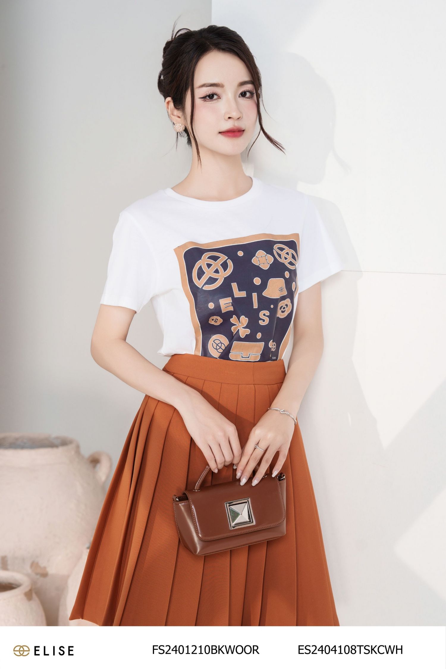 ÁO THUN TRẮNG IN HOẠ TIẾT VUÔNG