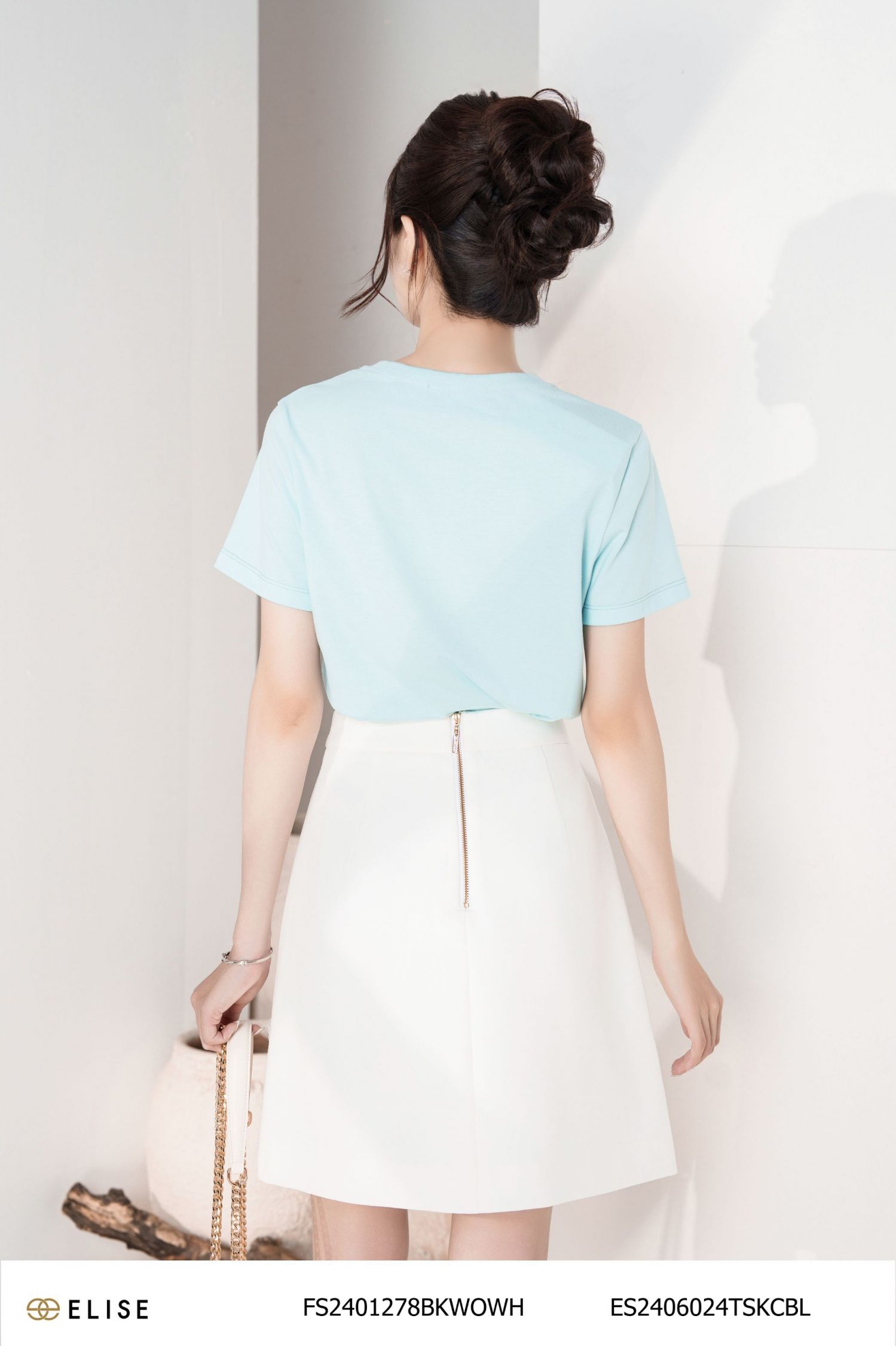 JUPE TRẮNG GẤU PHỦ REN HOA