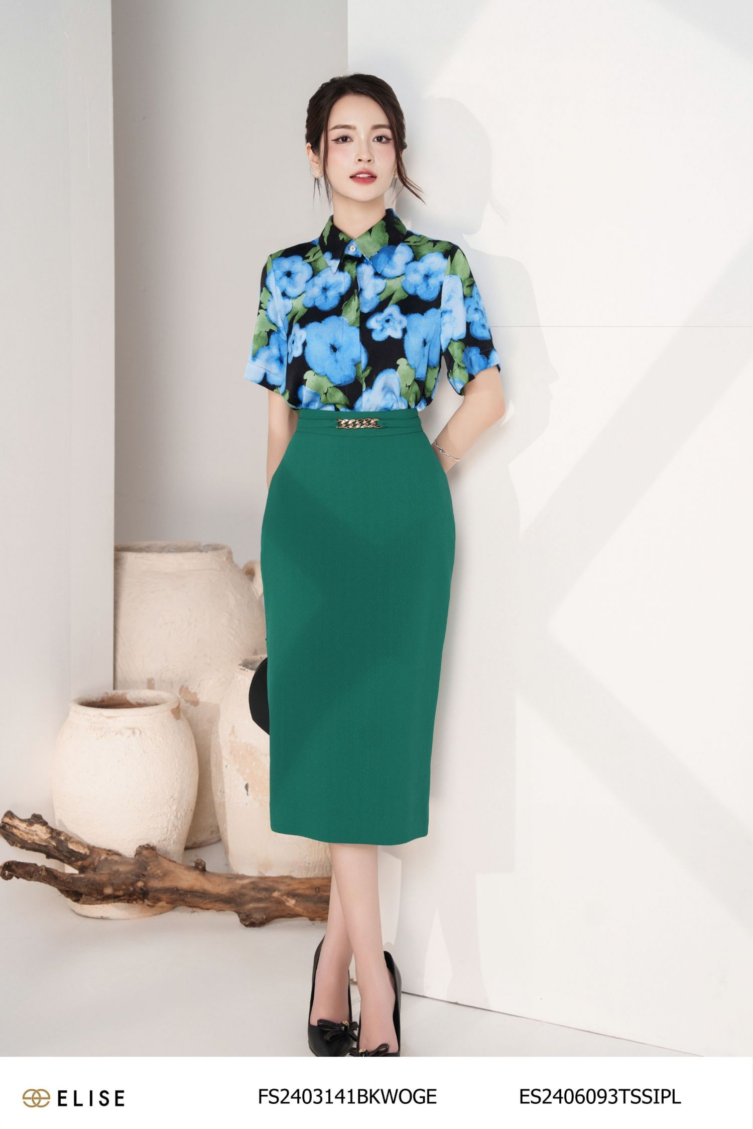 SM LỤA HOA XANH NỀN ĐEN CỔ ĐỨC