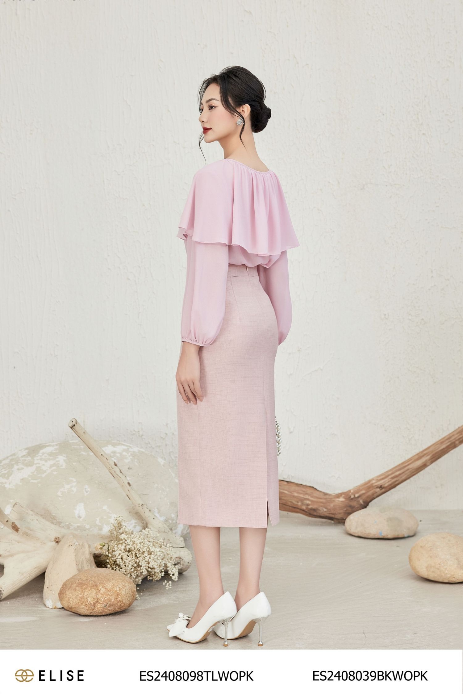 ÁO CHIFFON HỒNG CỔ BÈO