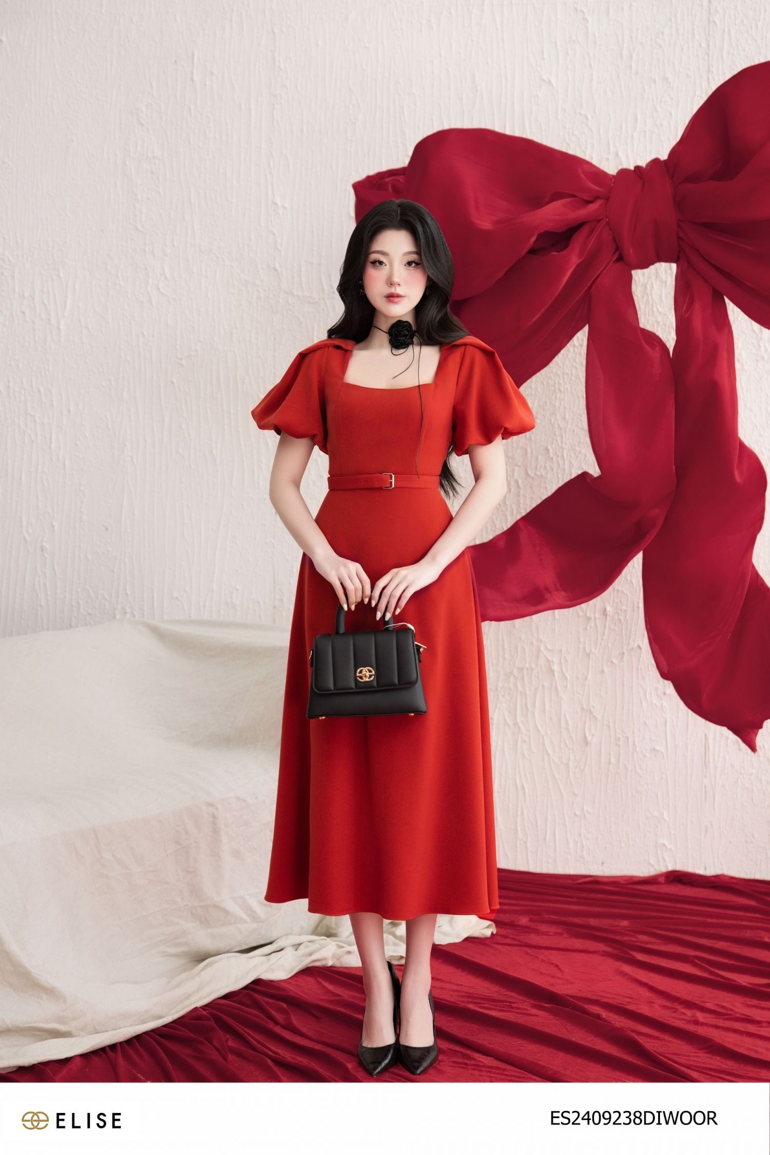 ĐẦM CAM ĐỎ CỔ VUÔNG TAY ĐÈN LỒNG