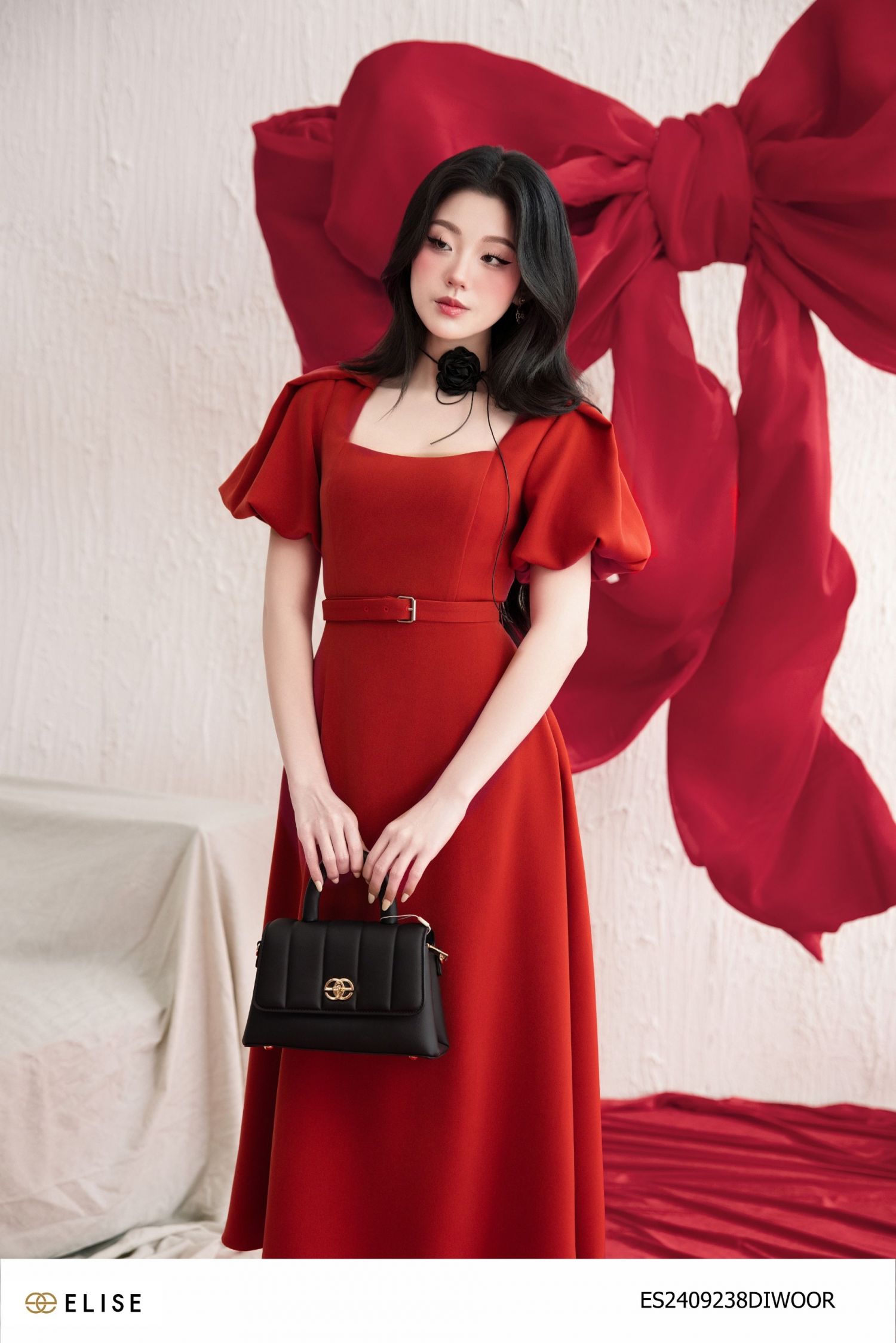 ĐẦM CAM ĐỎ CỔ VUÔNG TAY ĐÈN LỒNG