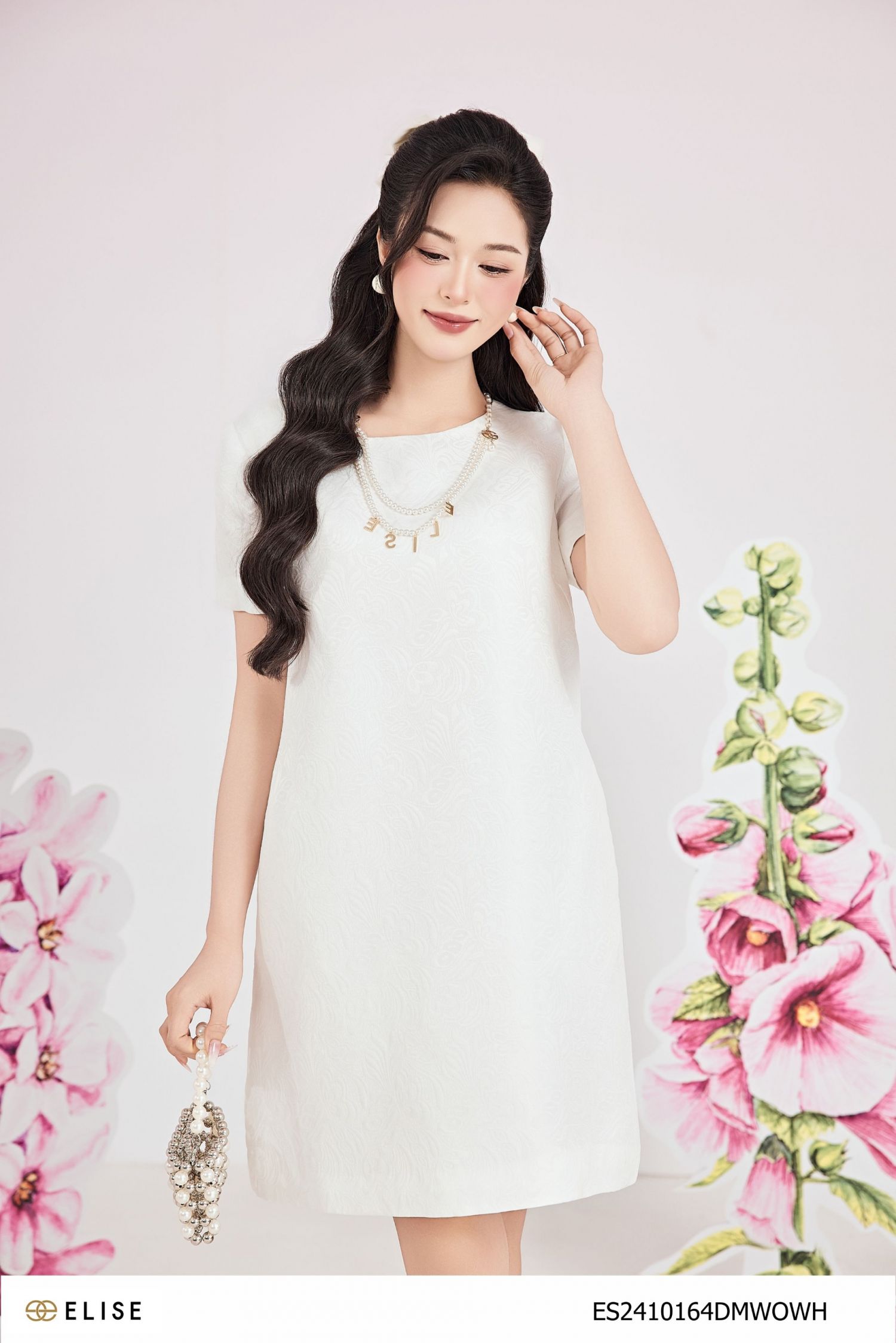 ĐẦM SUÔNG GẤM HOA TRẮNG