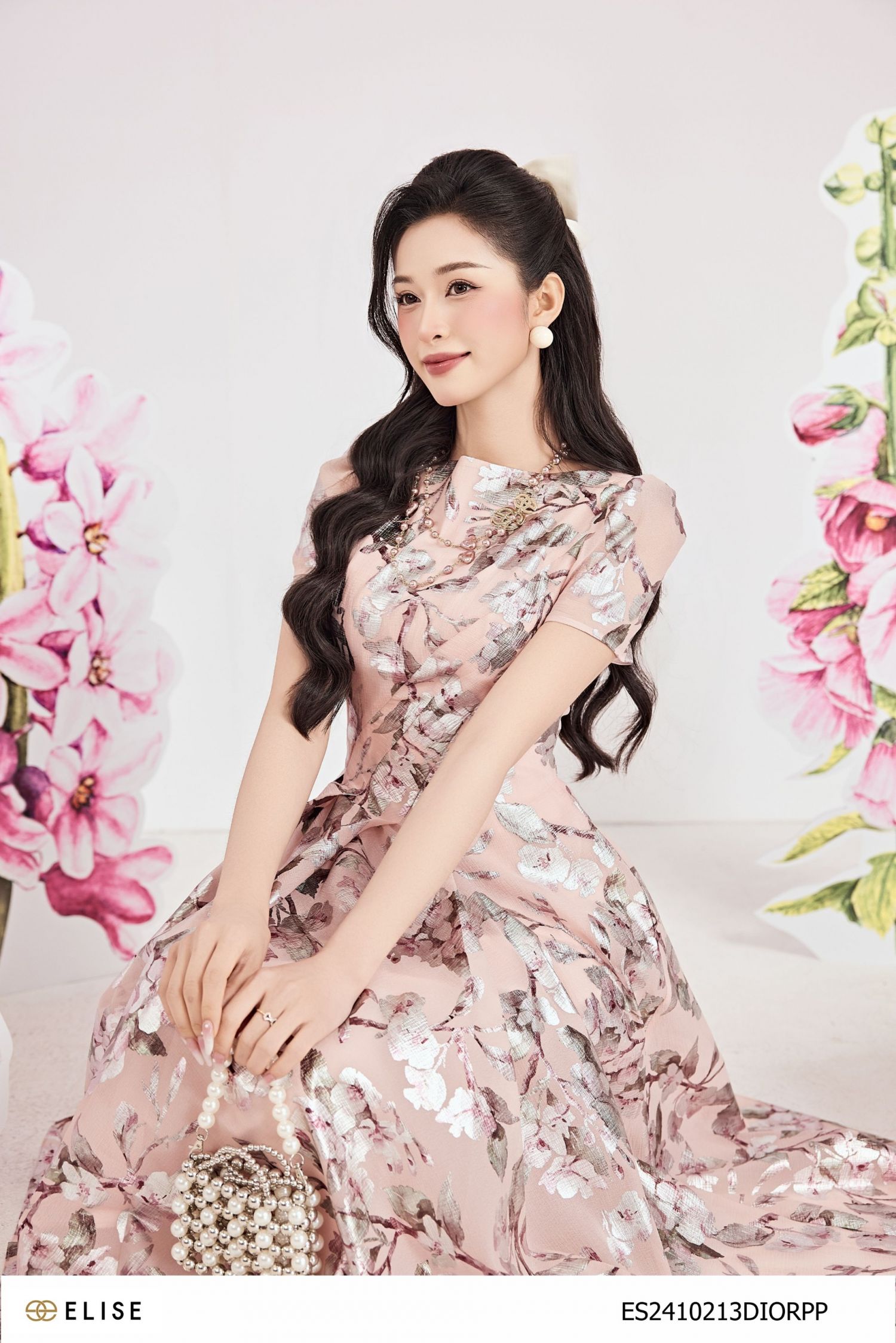 ĐẦM TƠ HỒNG XỐP HOA BỔ CHÉO CHIẾT EO