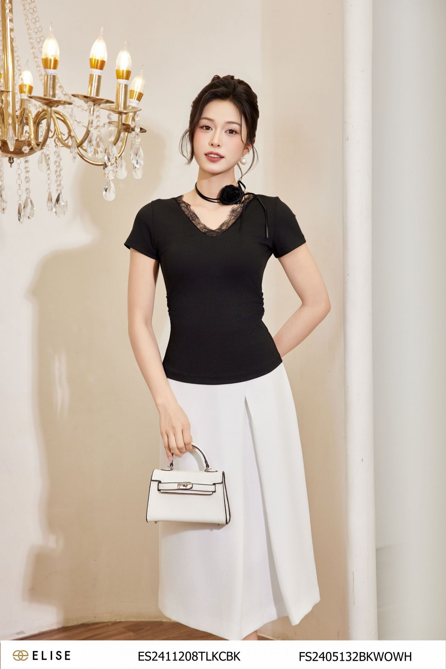ÁO THUN ĐEN CỔ REN NHÚN EO