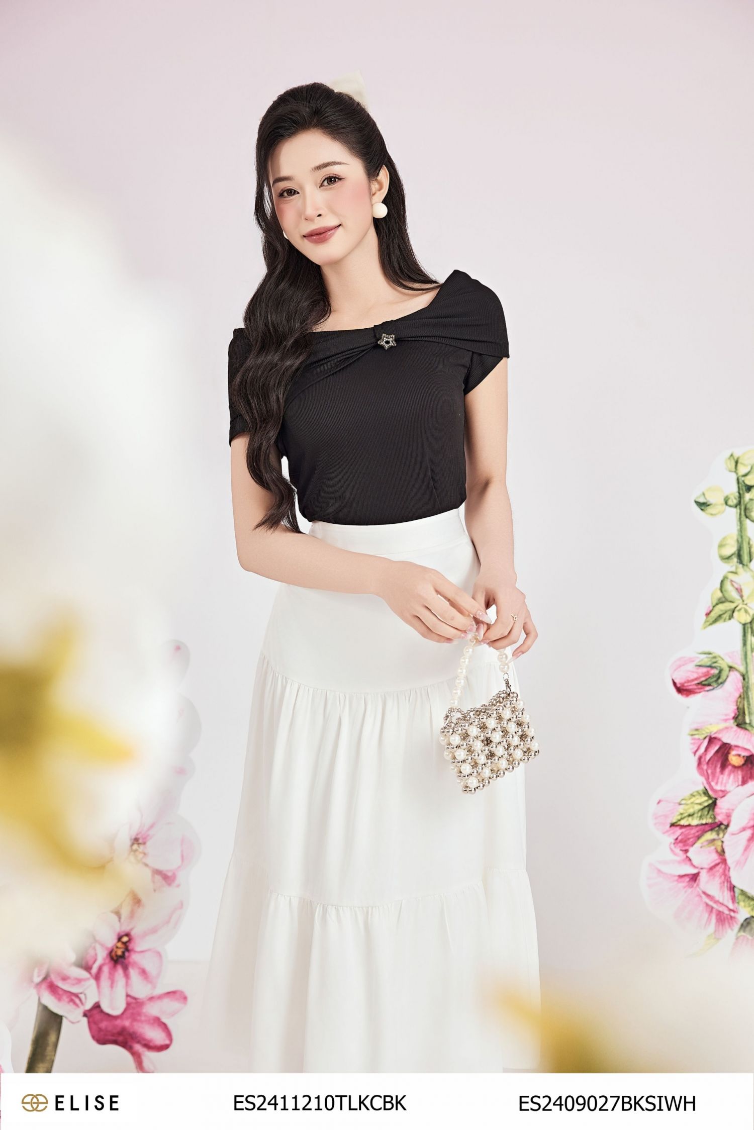 ÁO THUN ĐEN NƠ CỔ