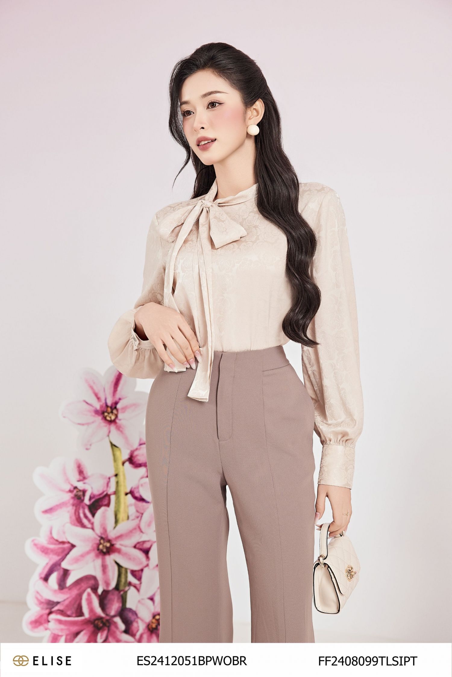 SM LỤA HOA NỀN BE BUỘC NƠ CỔ LỆCH