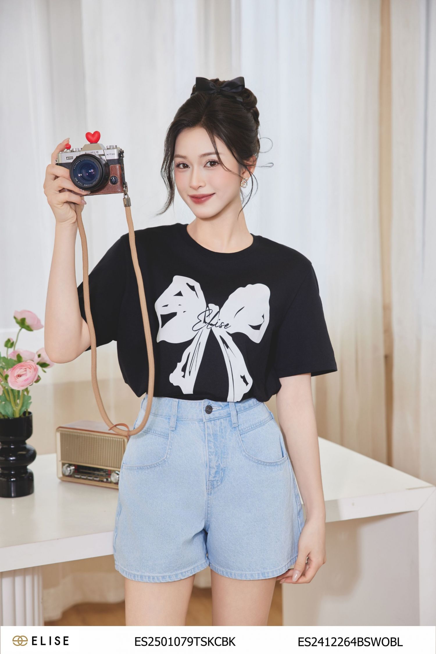 QUẦN SOOC JEANS XANH NHẠT THÊU LOGO