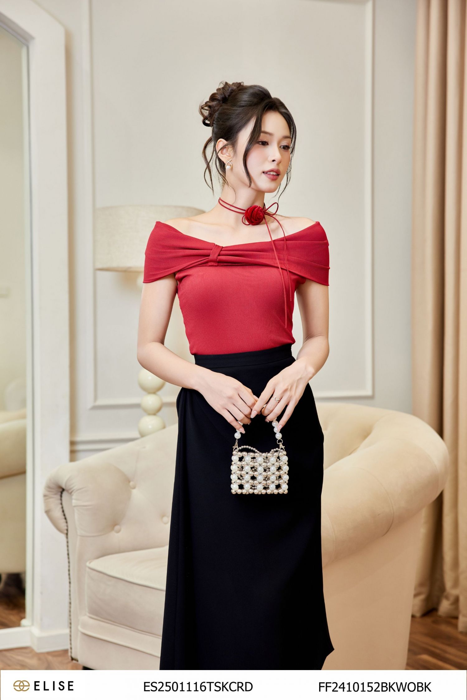 ÁO THUN ĐỎ ĐÔ CỔ THUYỀN