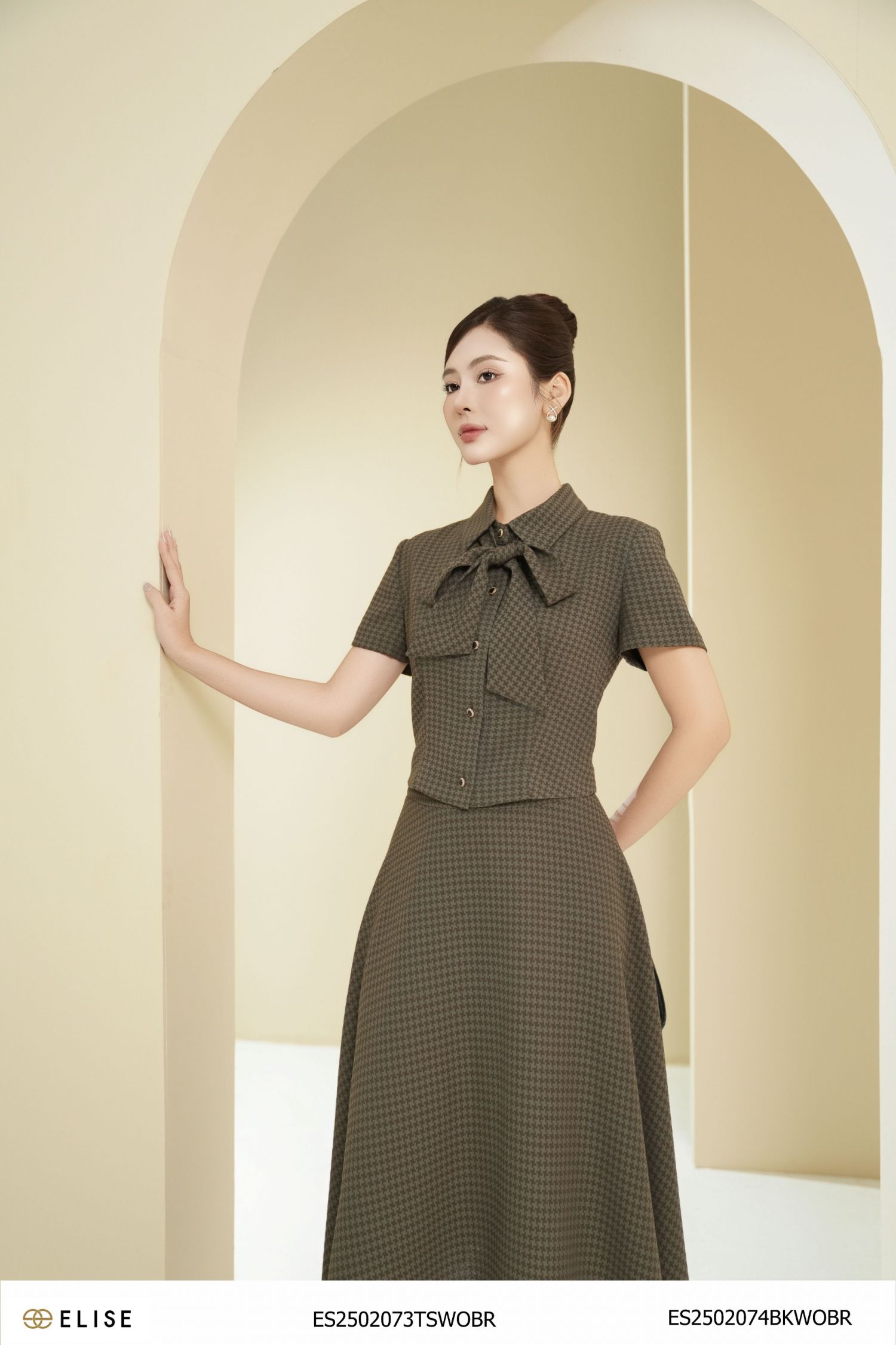 CHÂN VÁY NÂU ĐẤT HỌA TIẾT