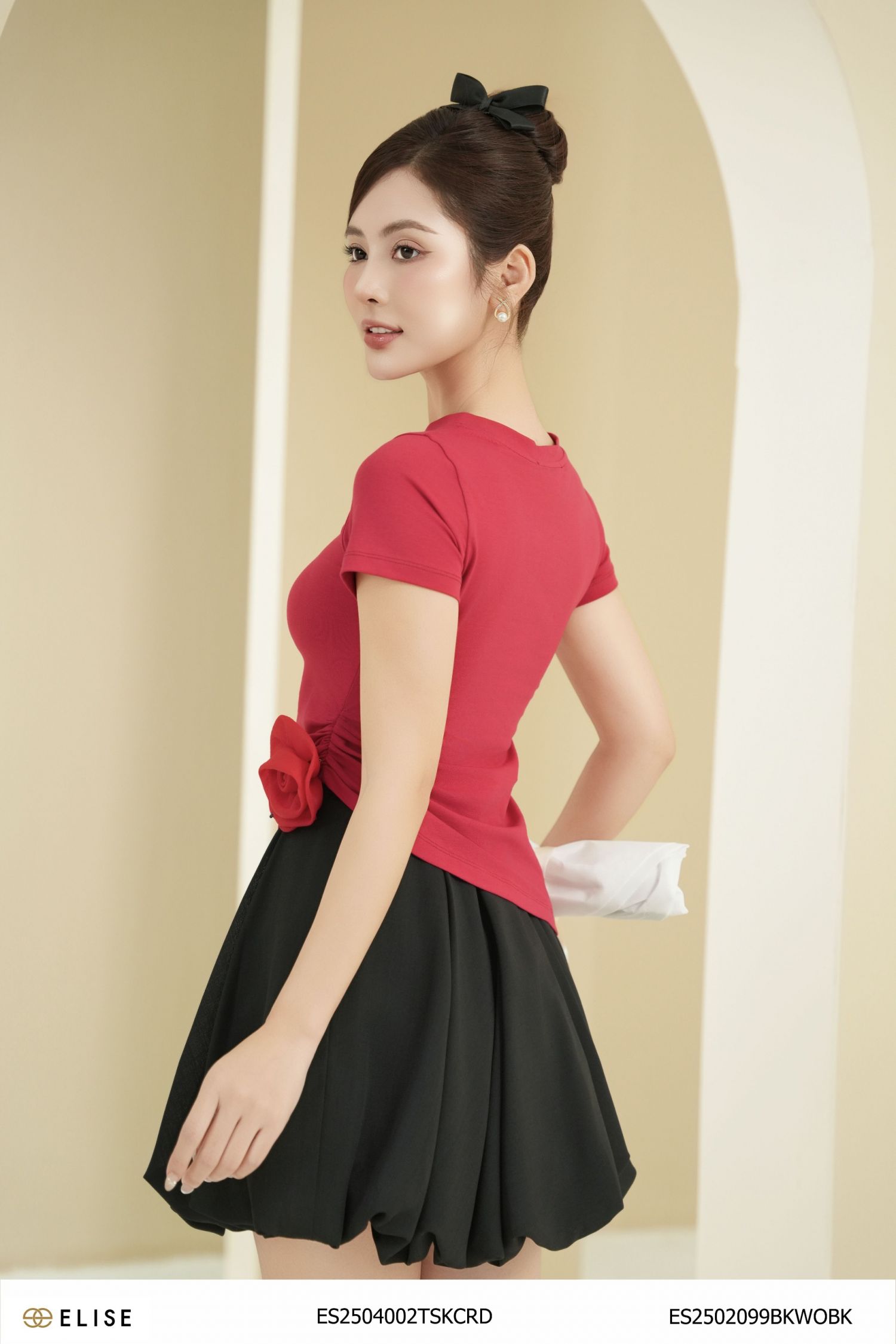 ÁO THUN ĐỎ ĐUN NHÚN EO