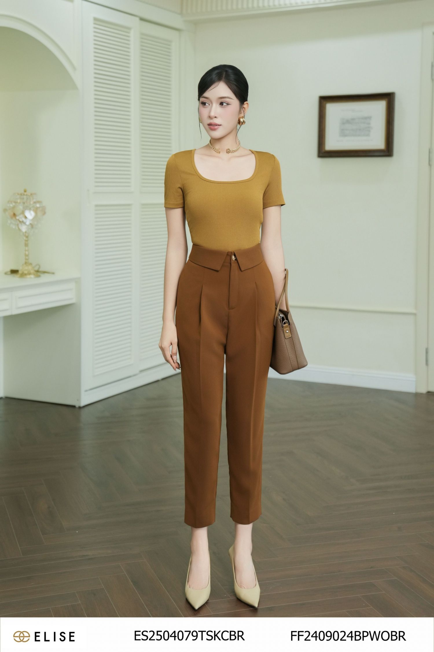 ÁO THUN NÂU BUỘC NƠ SAU
