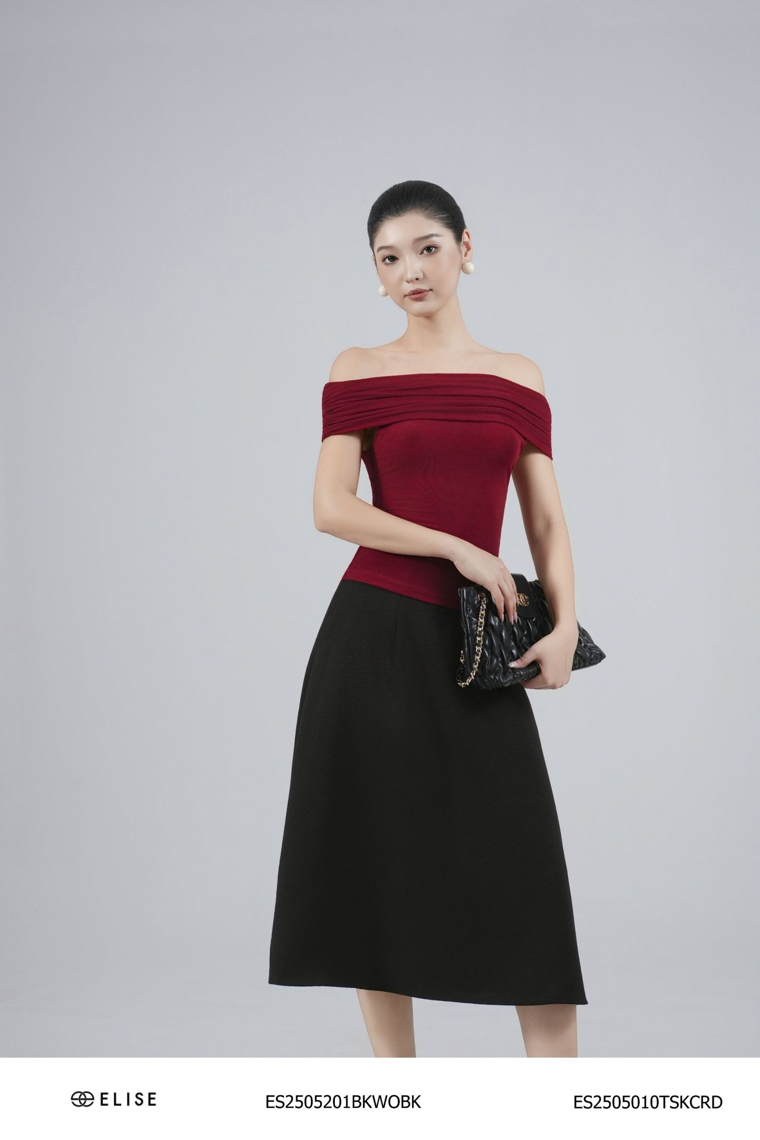 ÁO THUN ĐỎ ĐÔ TRỄ VAI