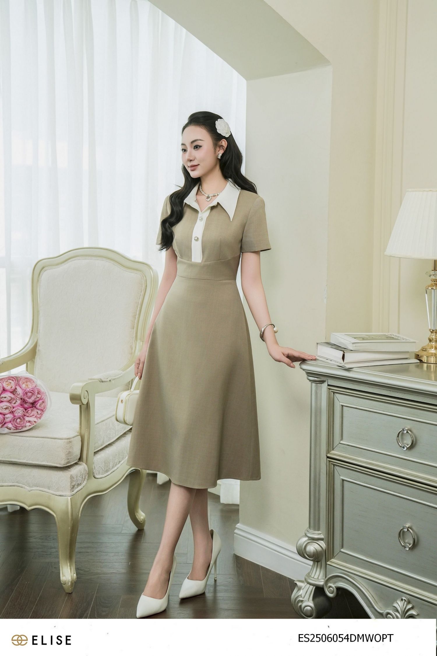 ĐẦM TUYTSY XÒE PHỐI CỔ