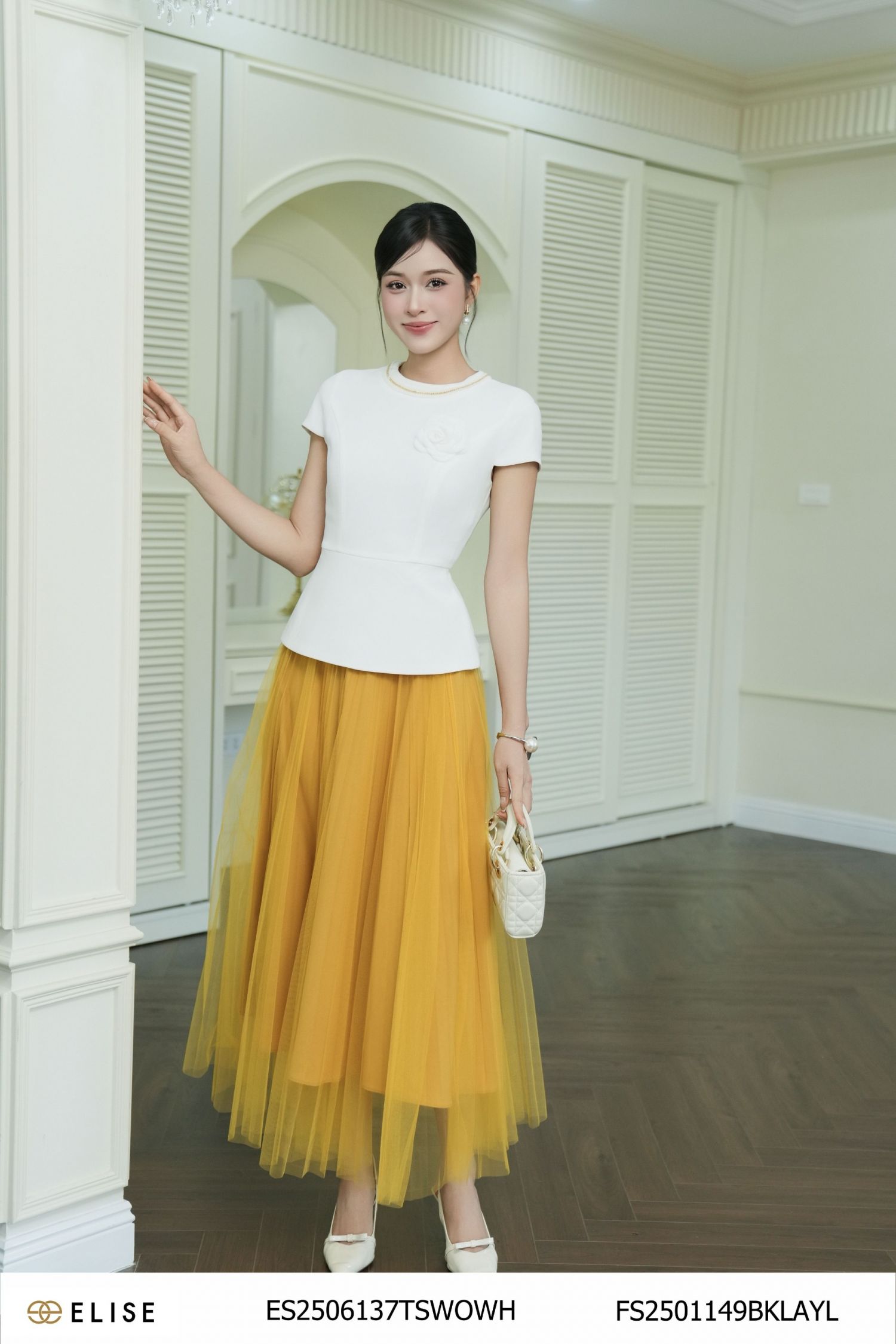ÁO TRẮNG PEPLUM ĐÍNH HOA