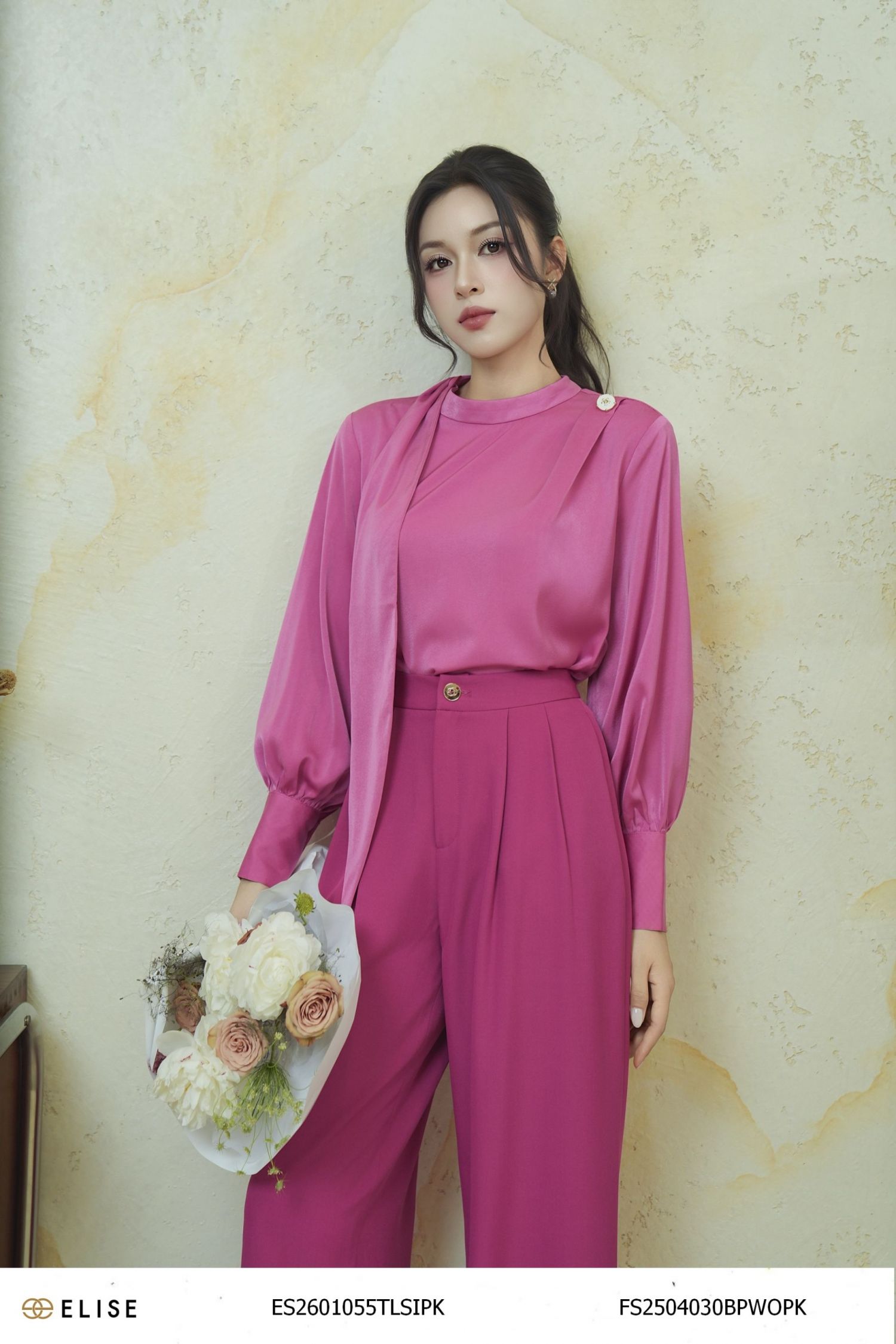 ÁO LỤA HỒNG DÂY NƠ CỔ