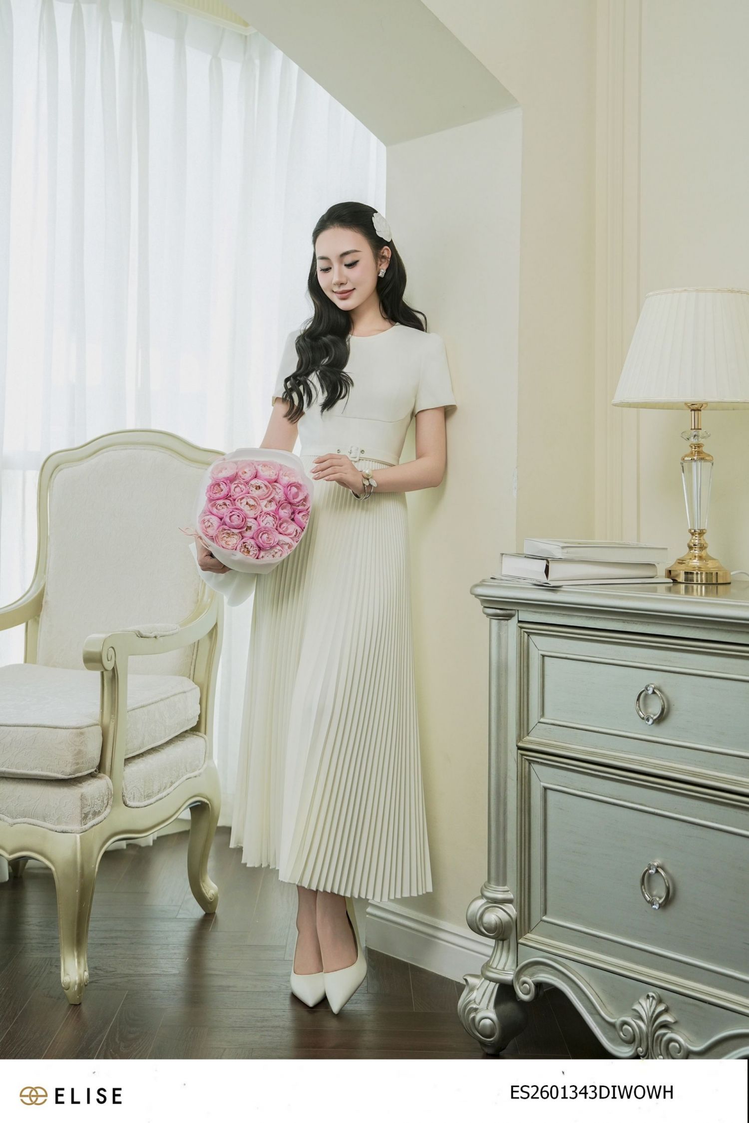 ĐẦM TUYTSY TRẮNG KEM DẬP LY