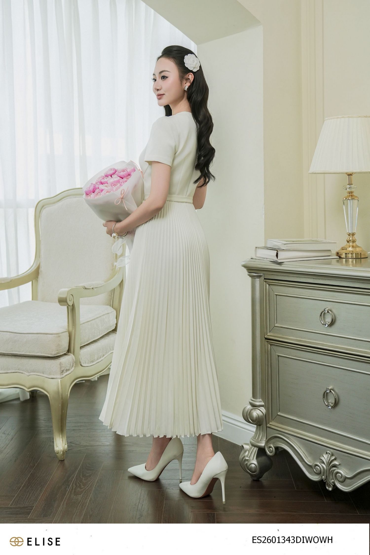 ĐẦM TUYTSY TRẮNG KEM DẬP LY
