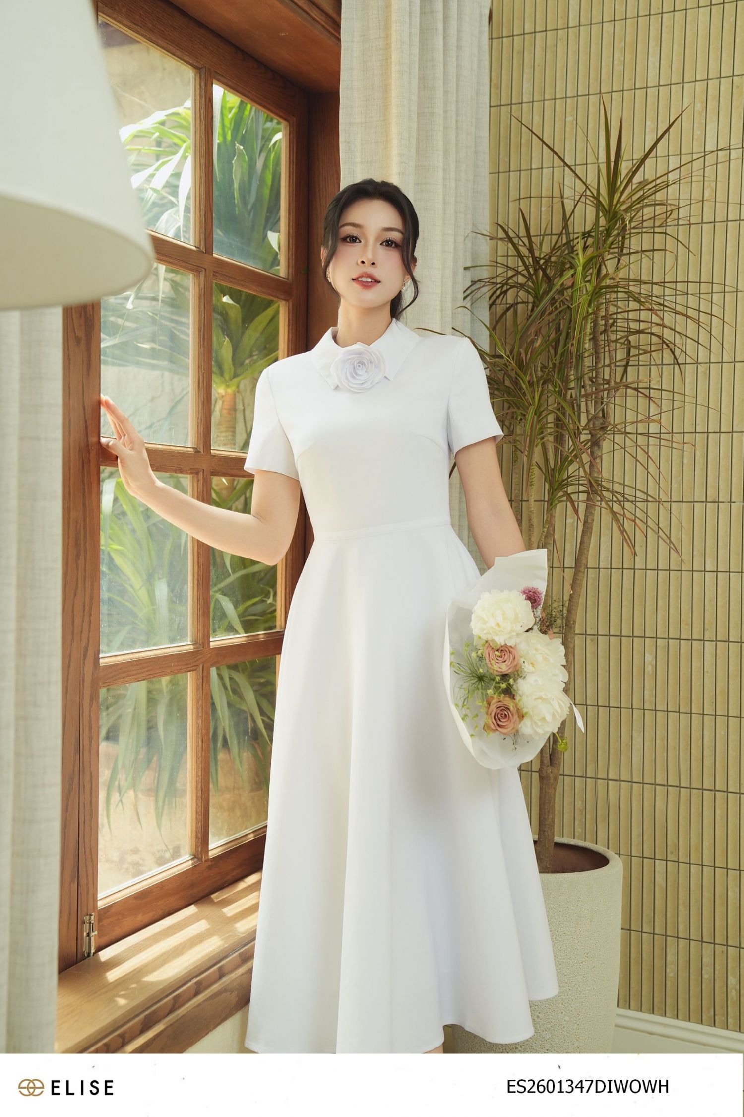 ĐẦM TUYTSY TRẮNG XÒE