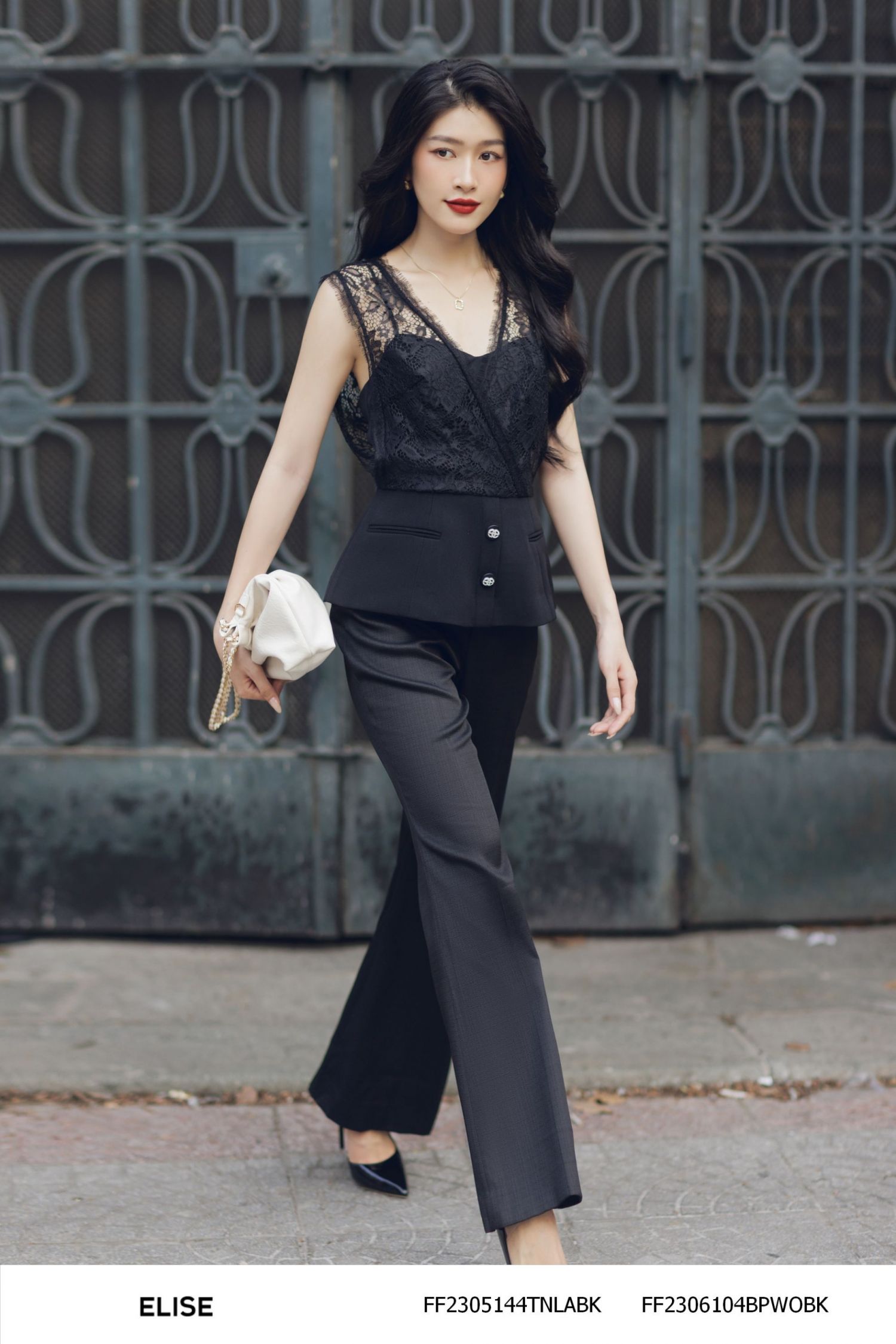 ÁO ĐEN PHỐI REN CỔ V