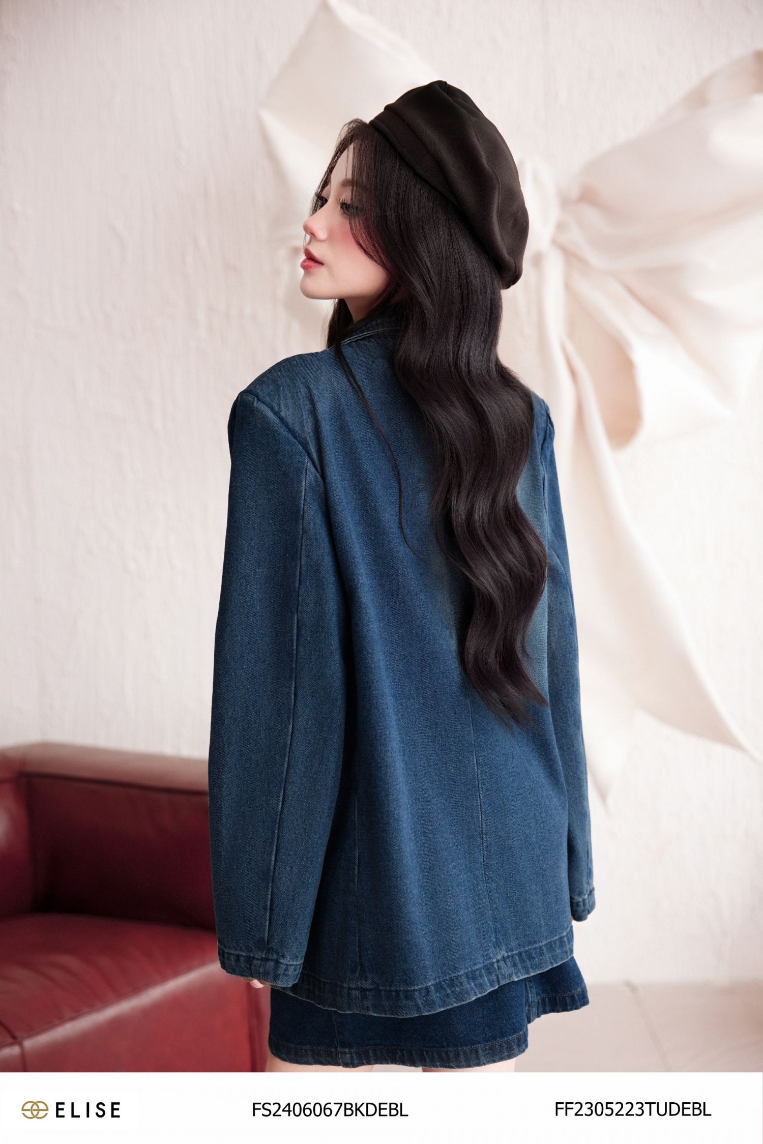 VEST JEANS XANH VE ĐÍNH LOGO
