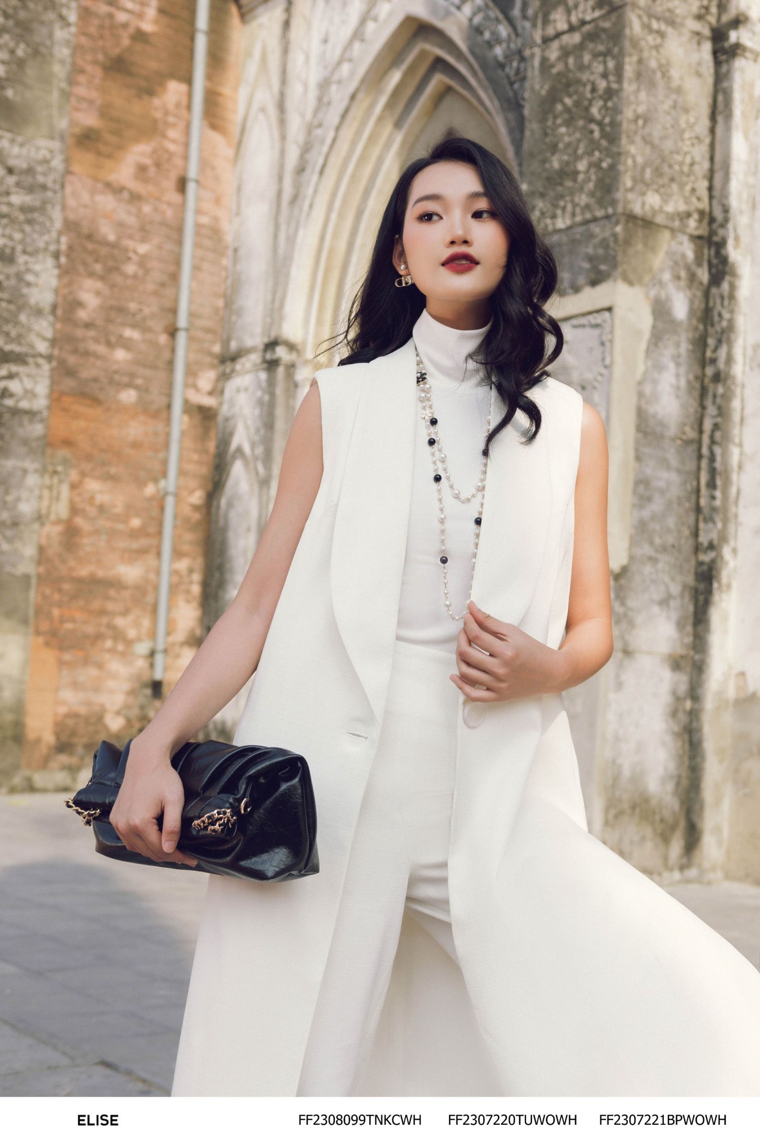 MT SÁT NÁCH TWEED TRẮNG NGÀ