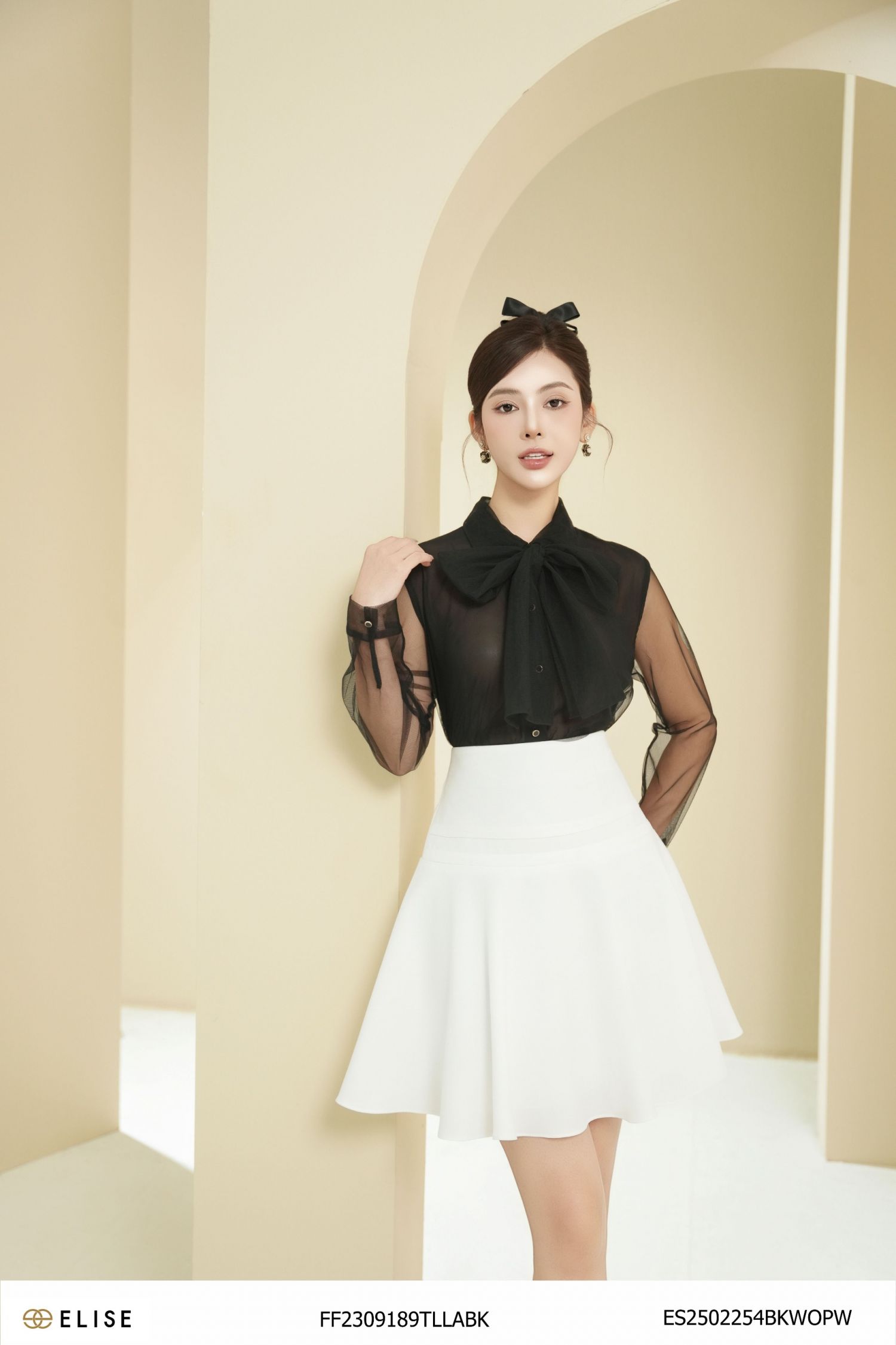 SƠ MI LƯỚI ĐEN CỔ DÂY BUỘC