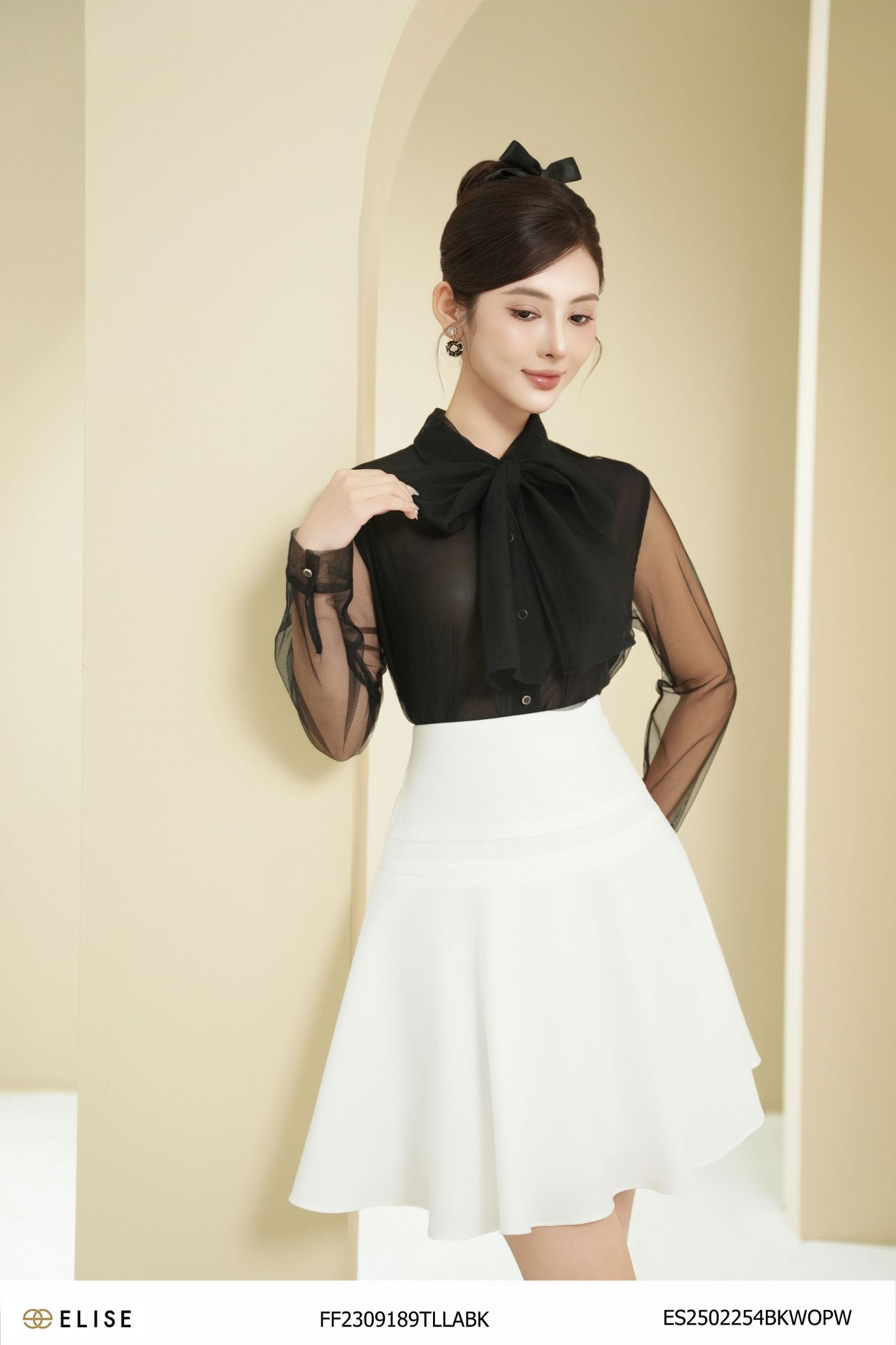 SƠ MI LƯỚI ĐEN CỔ DÂY BUỘC