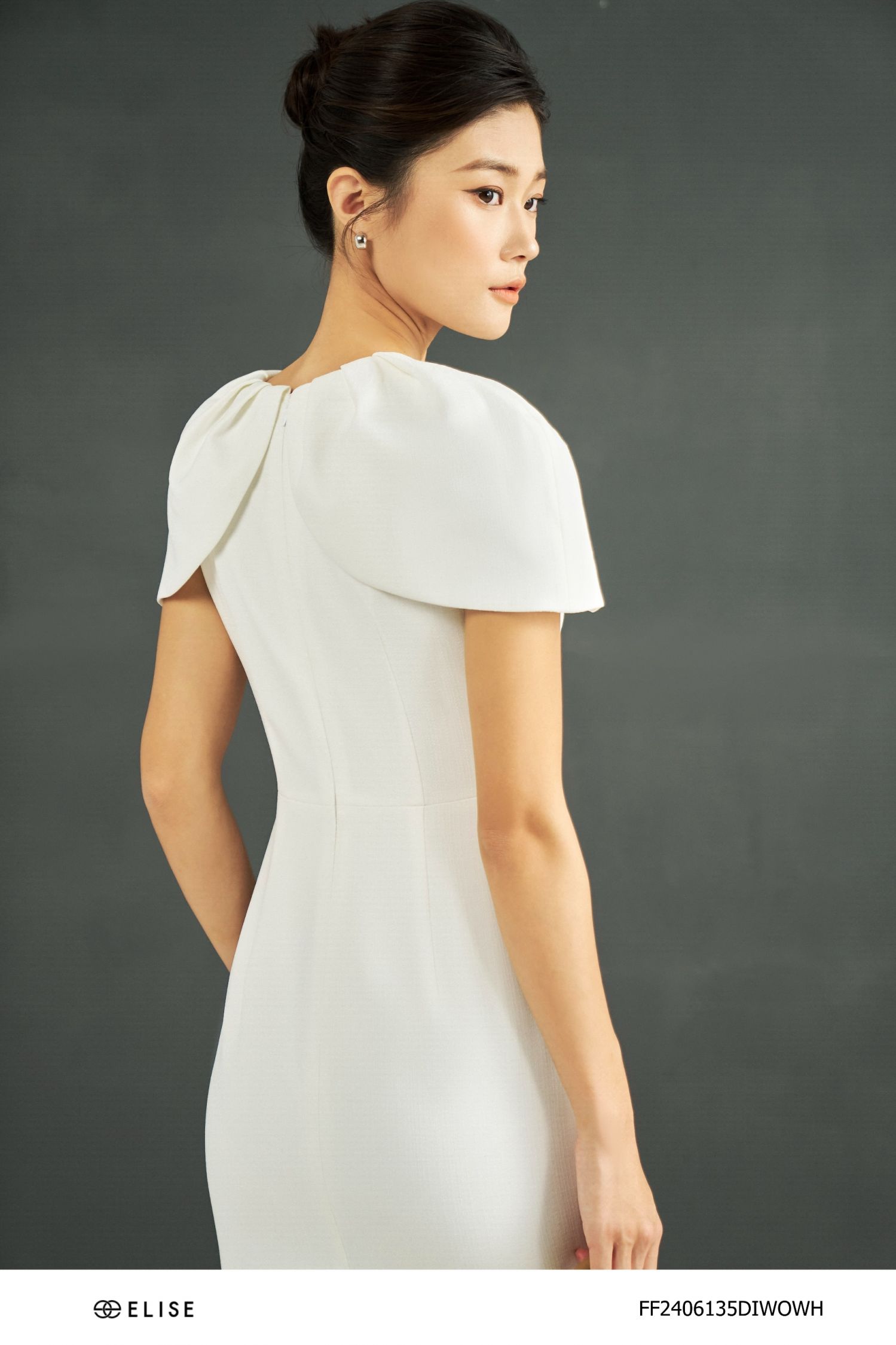 ĐẦM ÔM VÂN TRẮNG TAY CAPE