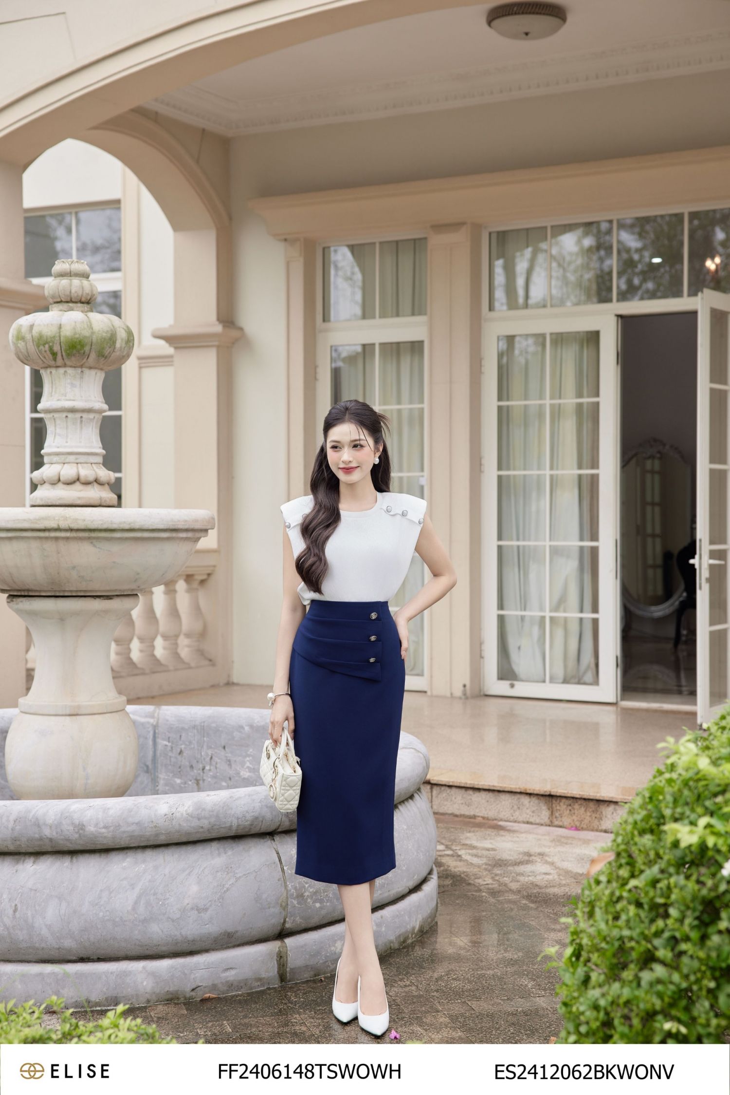 ÁO TRẮNG ĐỘN VAI BO CỔ