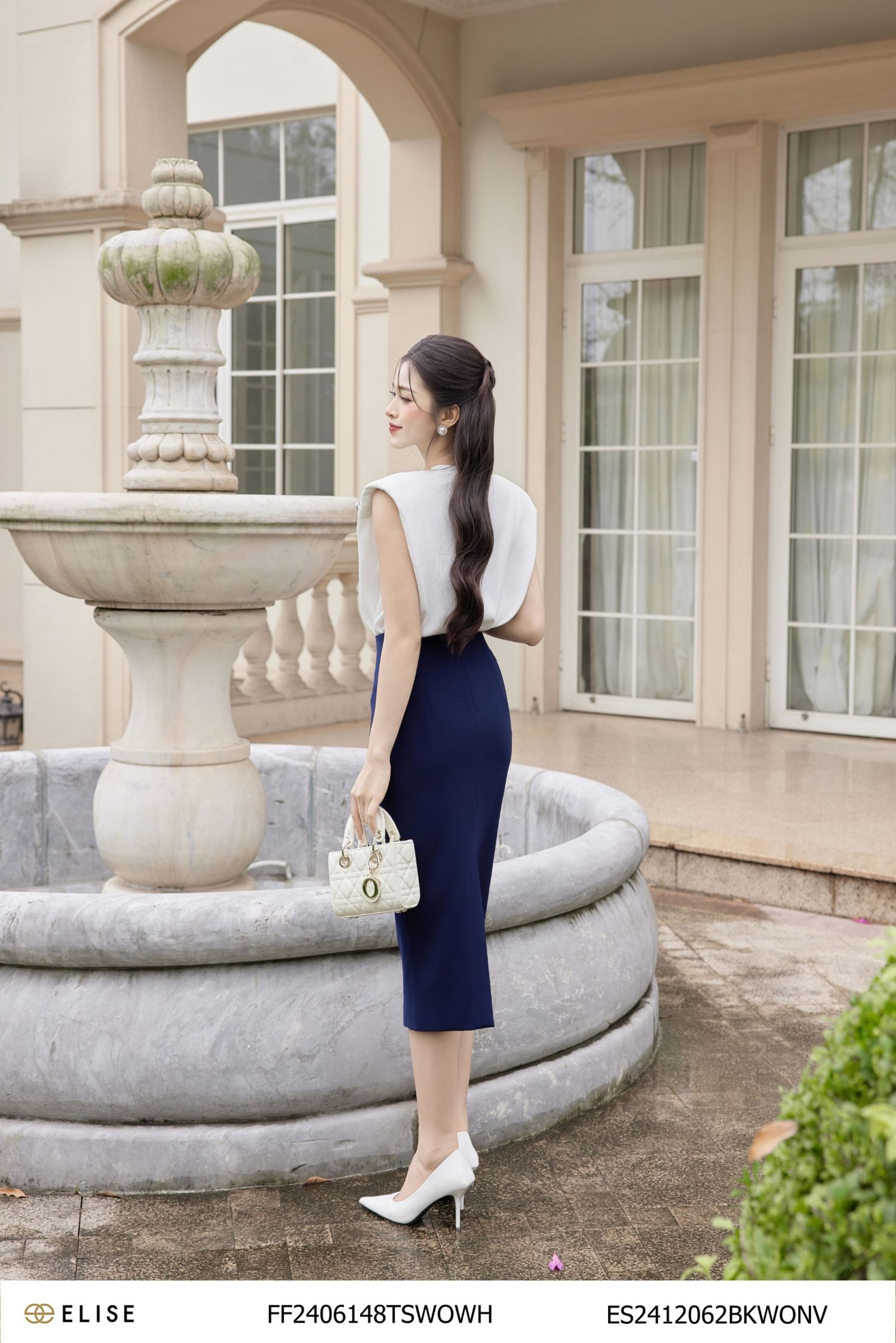ÁO TRẮNG ĐỘN VAI BO CỔ