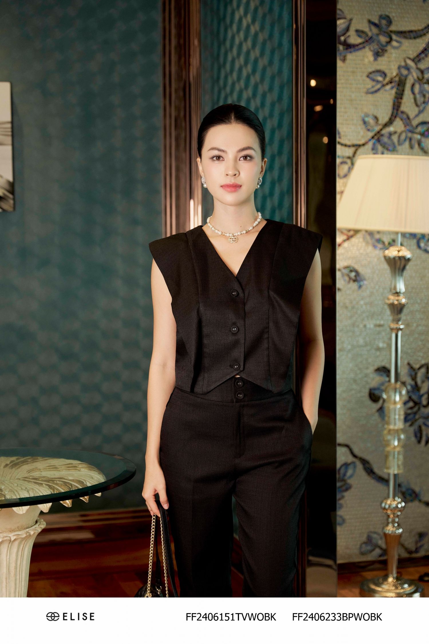 GILE TWEED MỎNG ĐEN VAI CHƯỜM