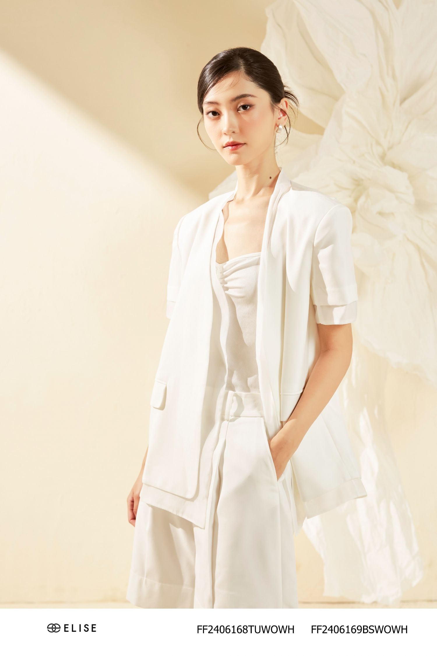 VEST TRẮNG NGẮN TAY VIỀN TƠ