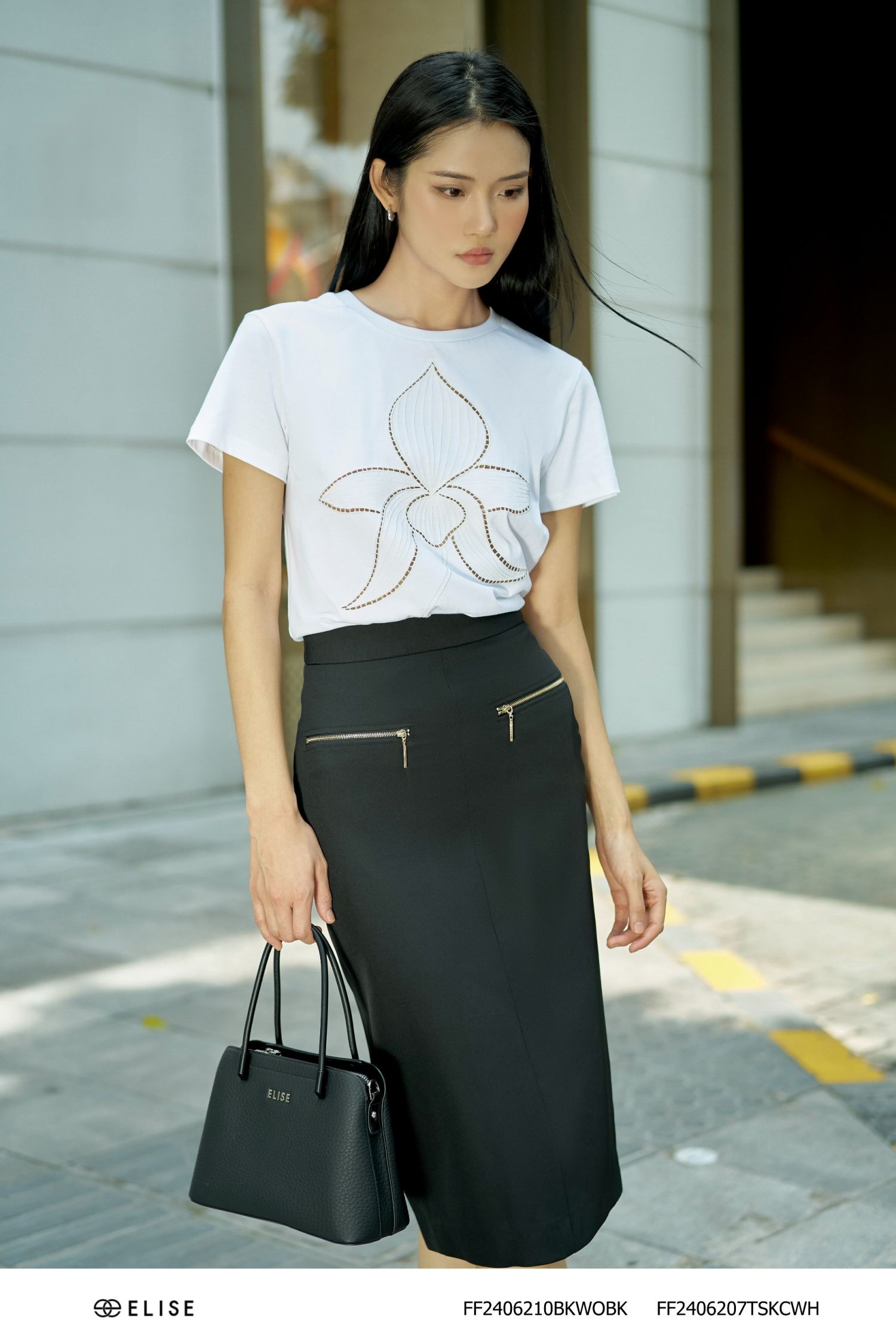 ÁO THUN TRẮNG HOA LAN