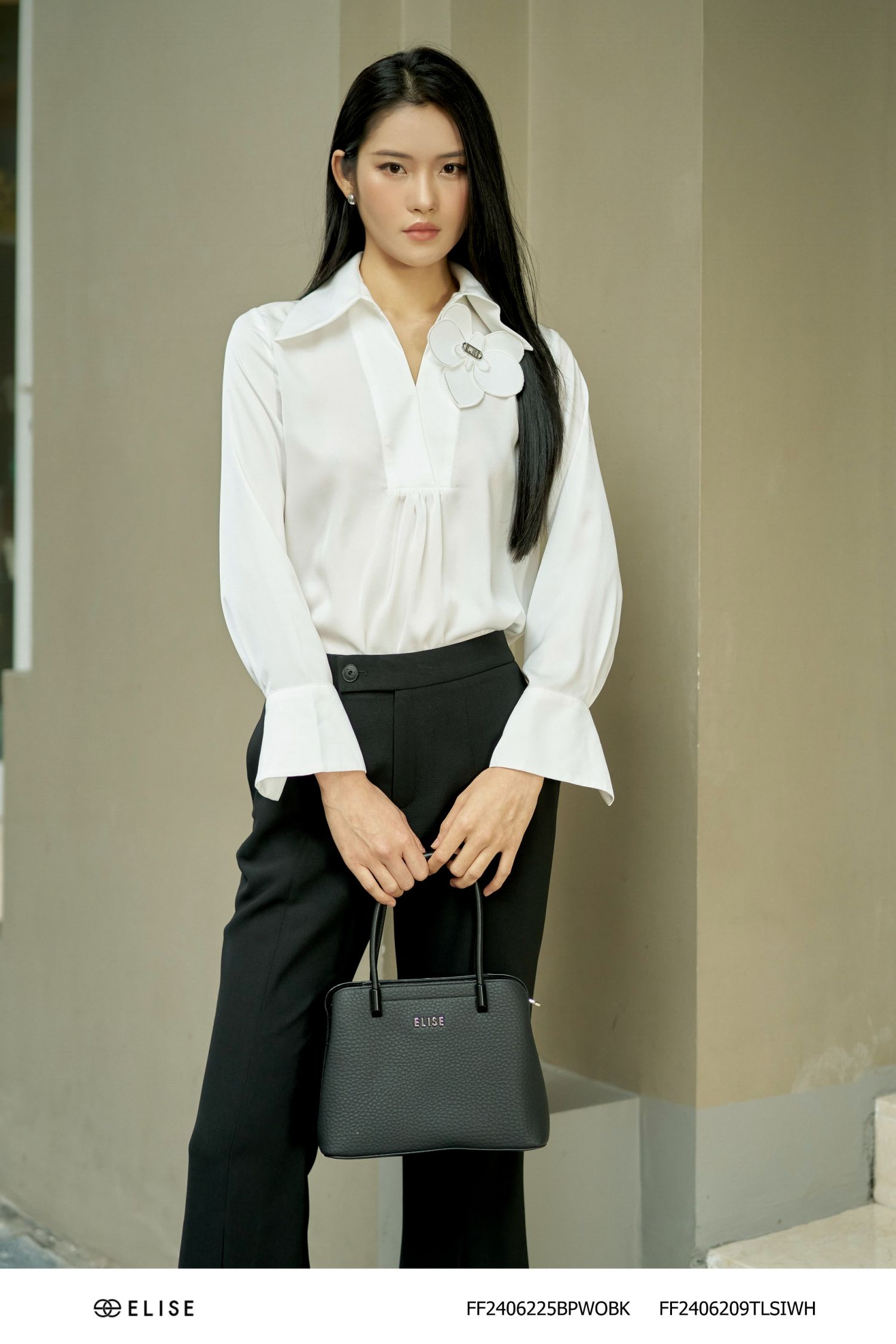 SM LỤA TRẮNG CỔ ĐỨC MỞ V ĐÍNH HOA