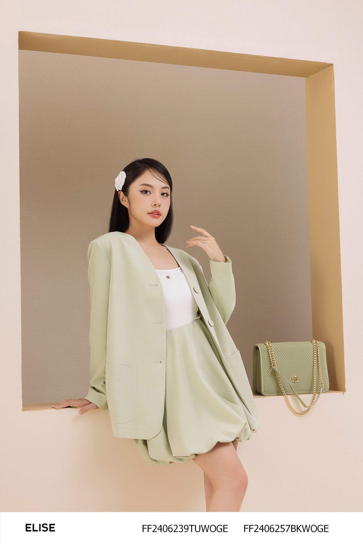 VEST XANH BẠC HÀ CỔ V TÚI ỐP DIỄU CHỈ