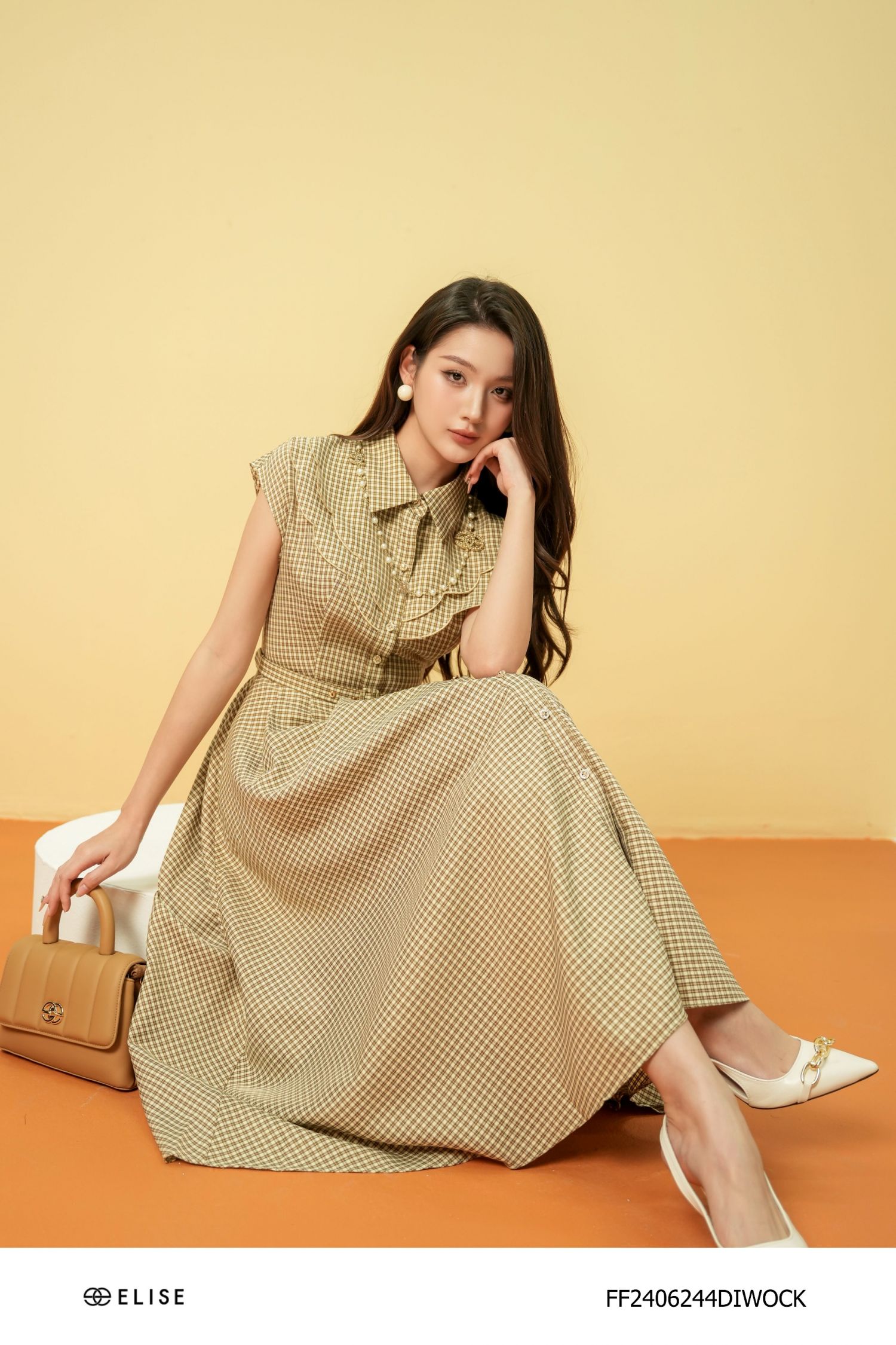 ĐẦM KẺ CARO BE NÂU VIỀN CỔ BÈO SÓNG