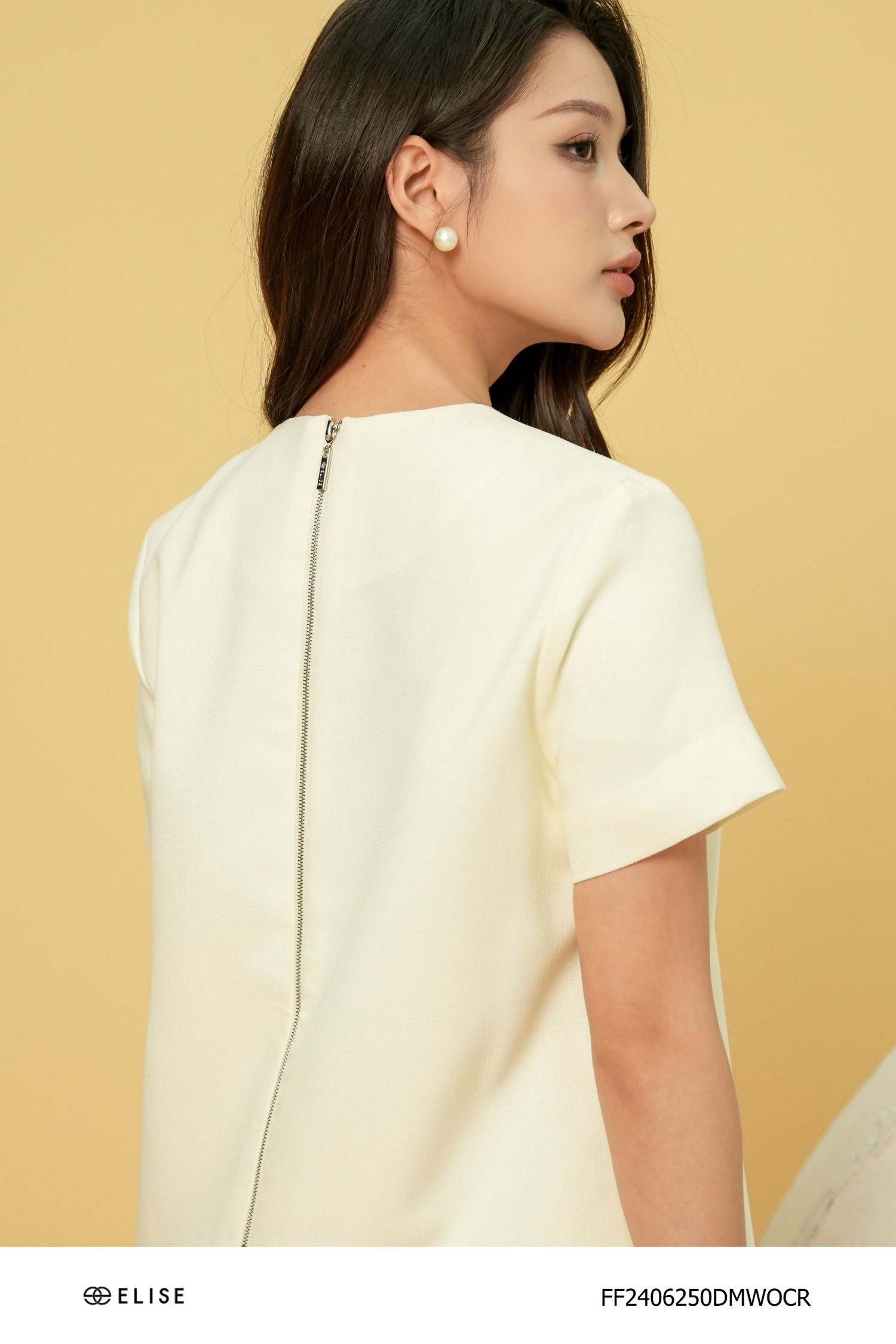 ĐẦM SUÔNG SỢI KEM TÚI NGỰC ĐAN DÂY LEN