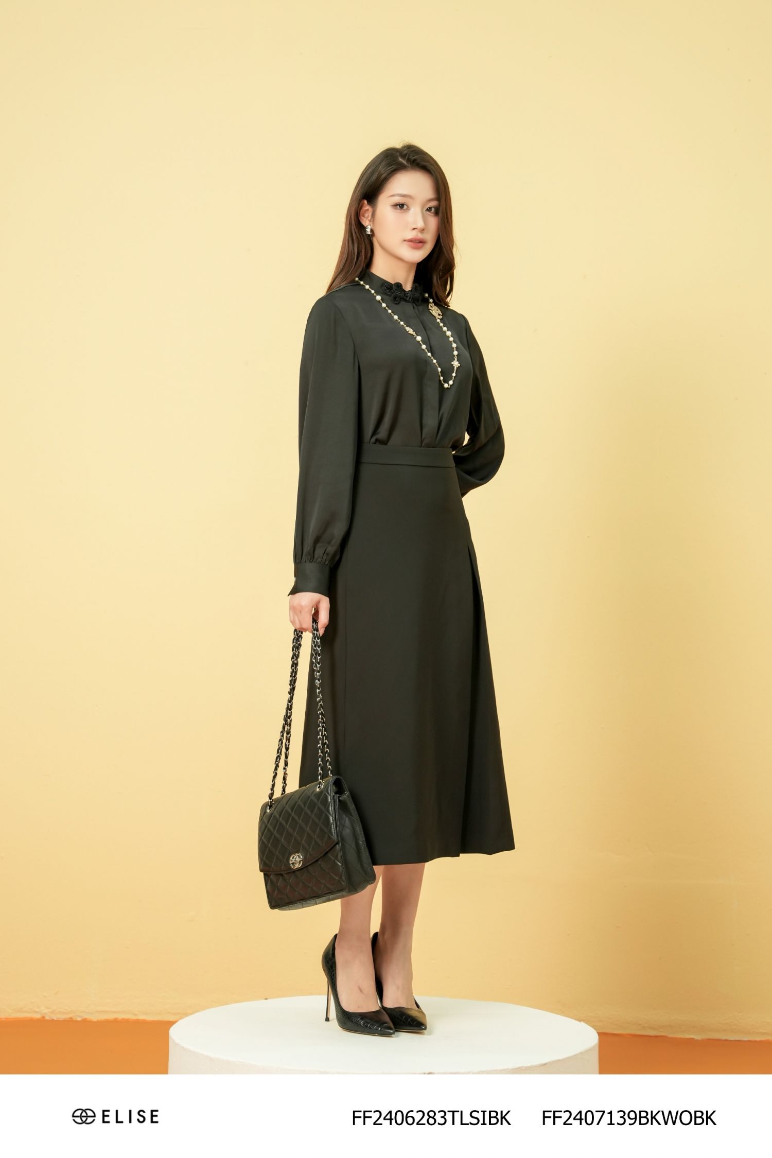 ÁO LỤA ĐEN CỔ TÀU