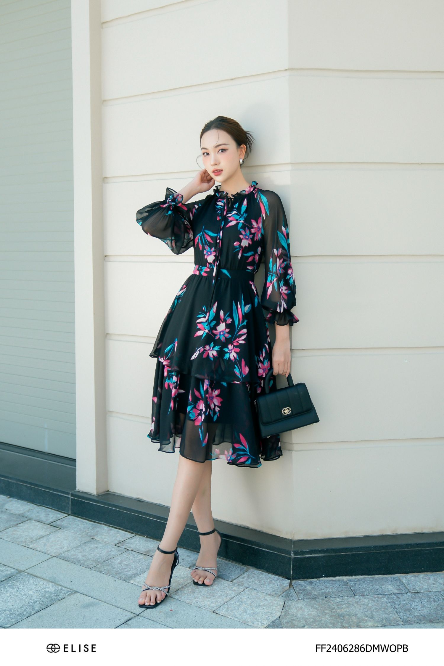 ĐẦM VOAN HOA ĐEN VIỀN CỔ BÈO