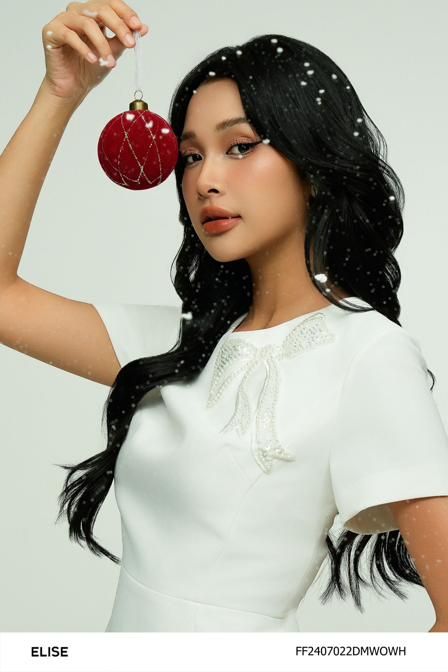 ĐẦM TRẮNG CỔ ĐÍNH PK NƠ CƯỜM
