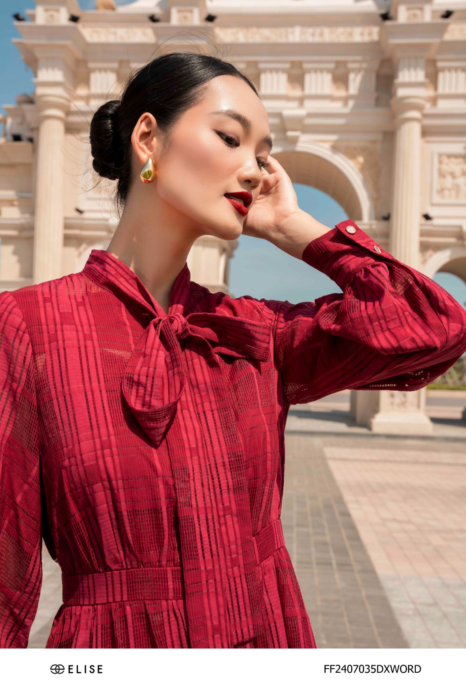 ĐẦM THÔ KẺ ĐỎ MẬN NƠ CỔ BÈO GẤU