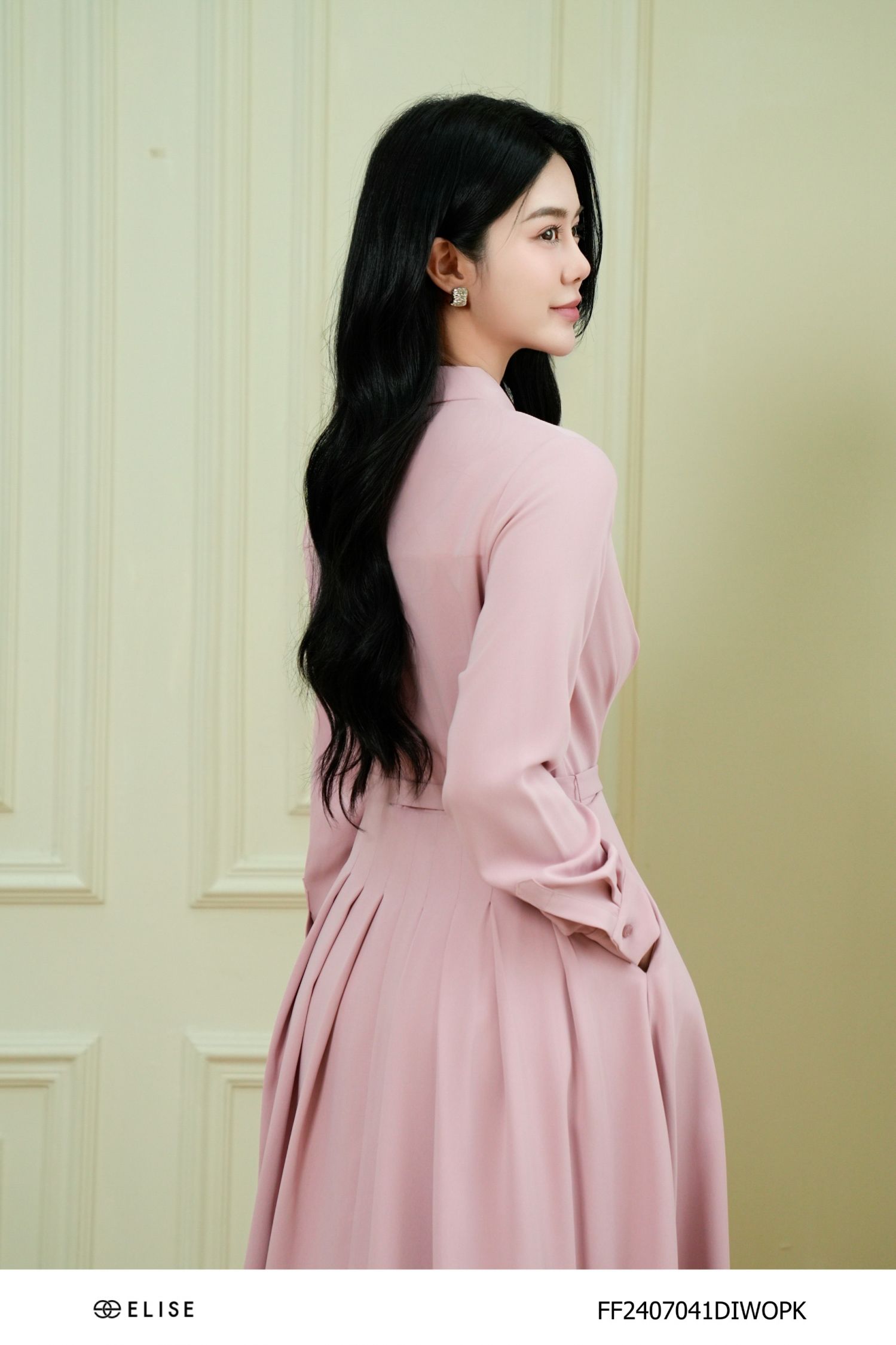 ĐẦM HỒNG CHÂN XẾP LY ĐAI EO
