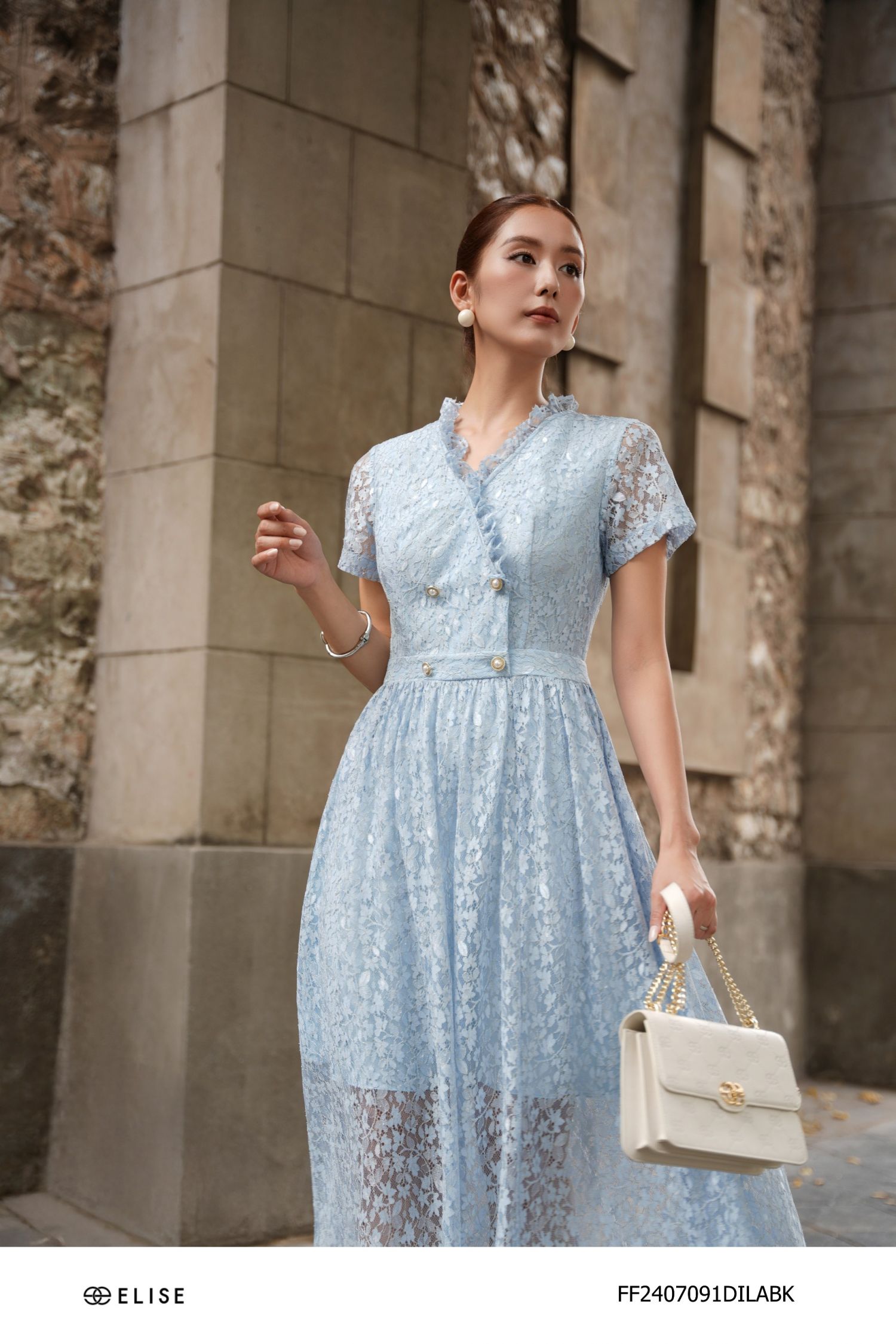 ĐẦM REN HOA XANH DT CỔ V VIỀN BÈO