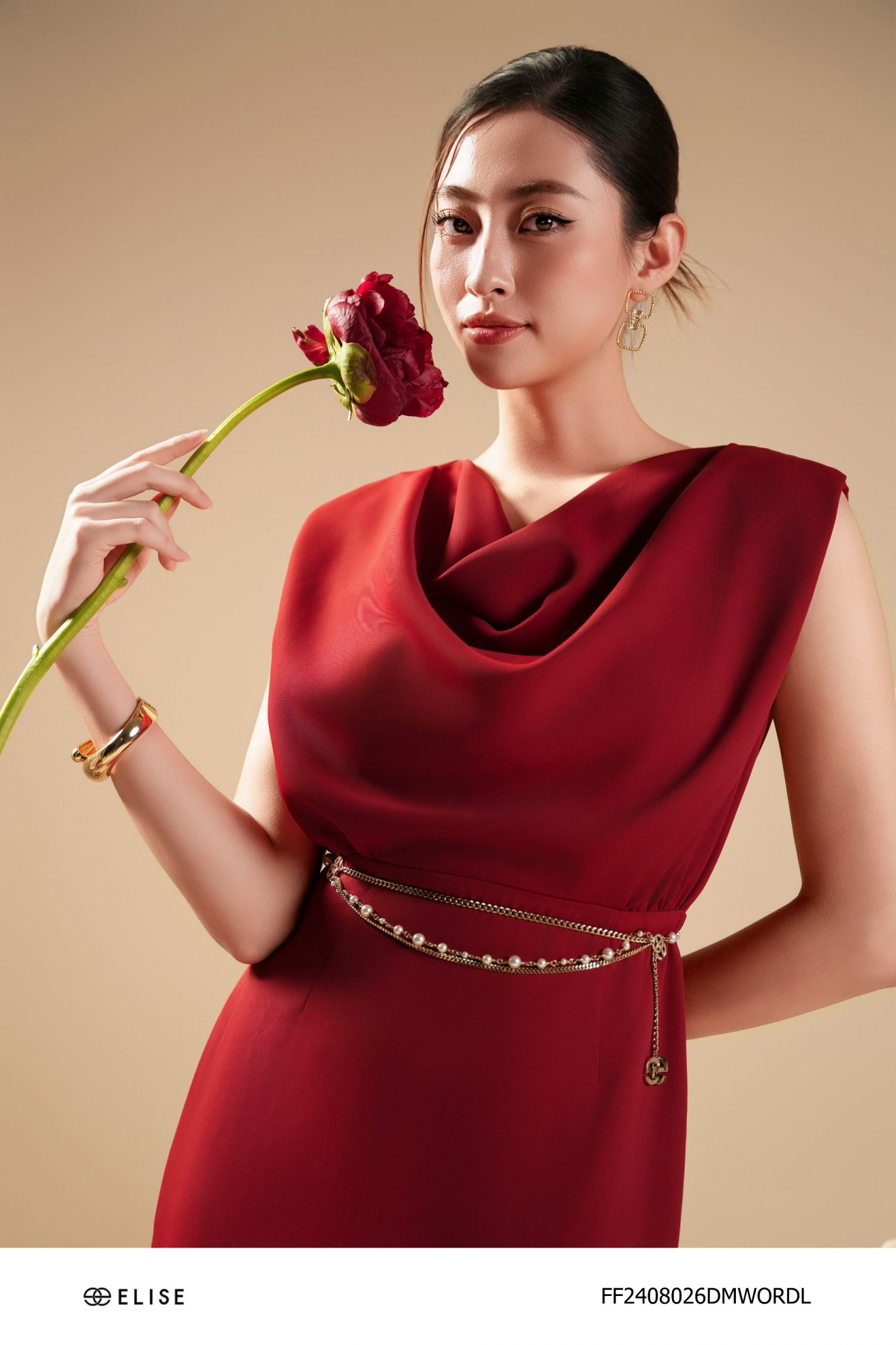 ĐẦM ĐỎ BOOCDO ĐỘN VAI CỔ ĐỔ
